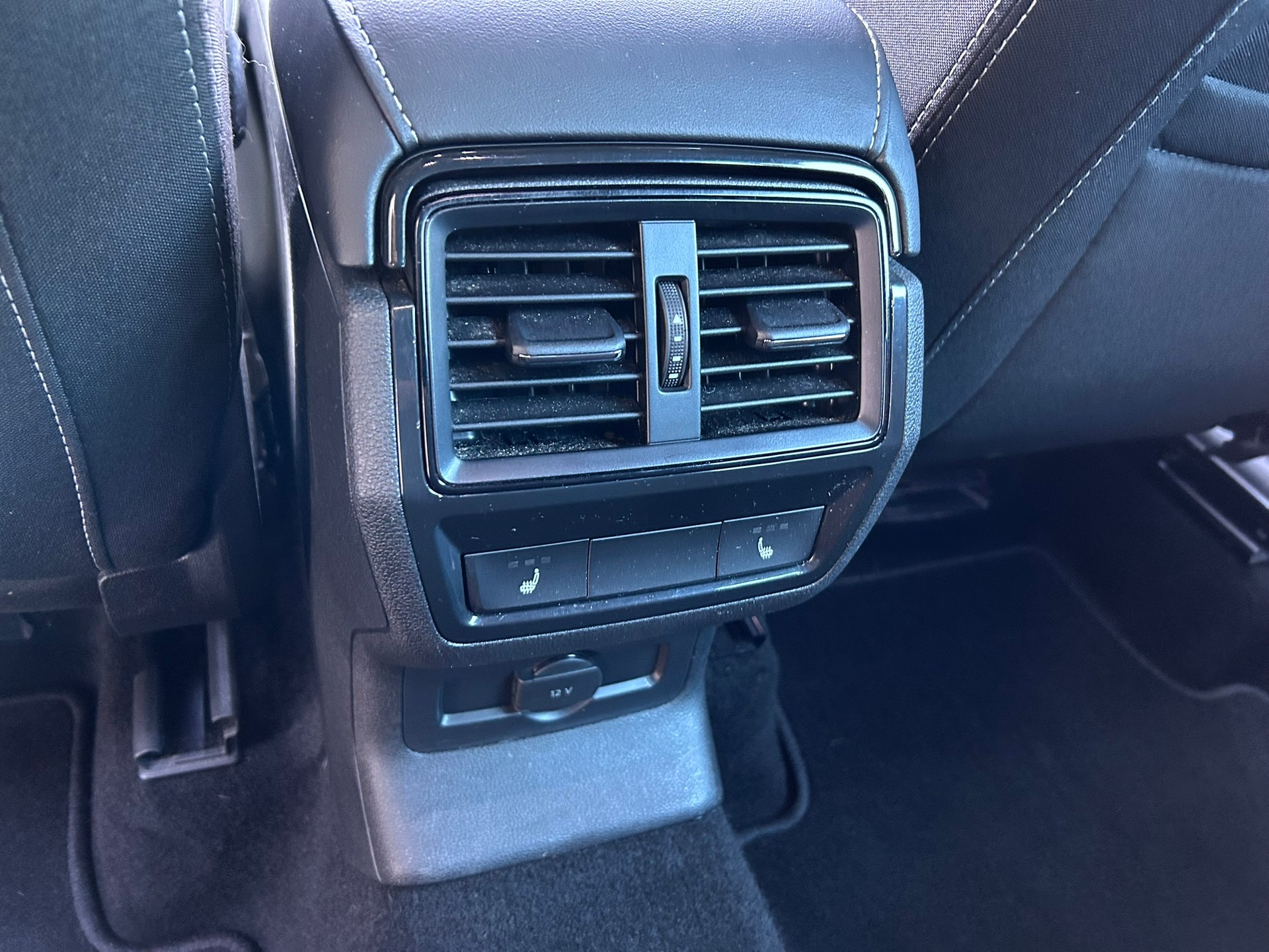 SKODA Karoq 2.0 TSI SportLine 4x4 DSG-image-10