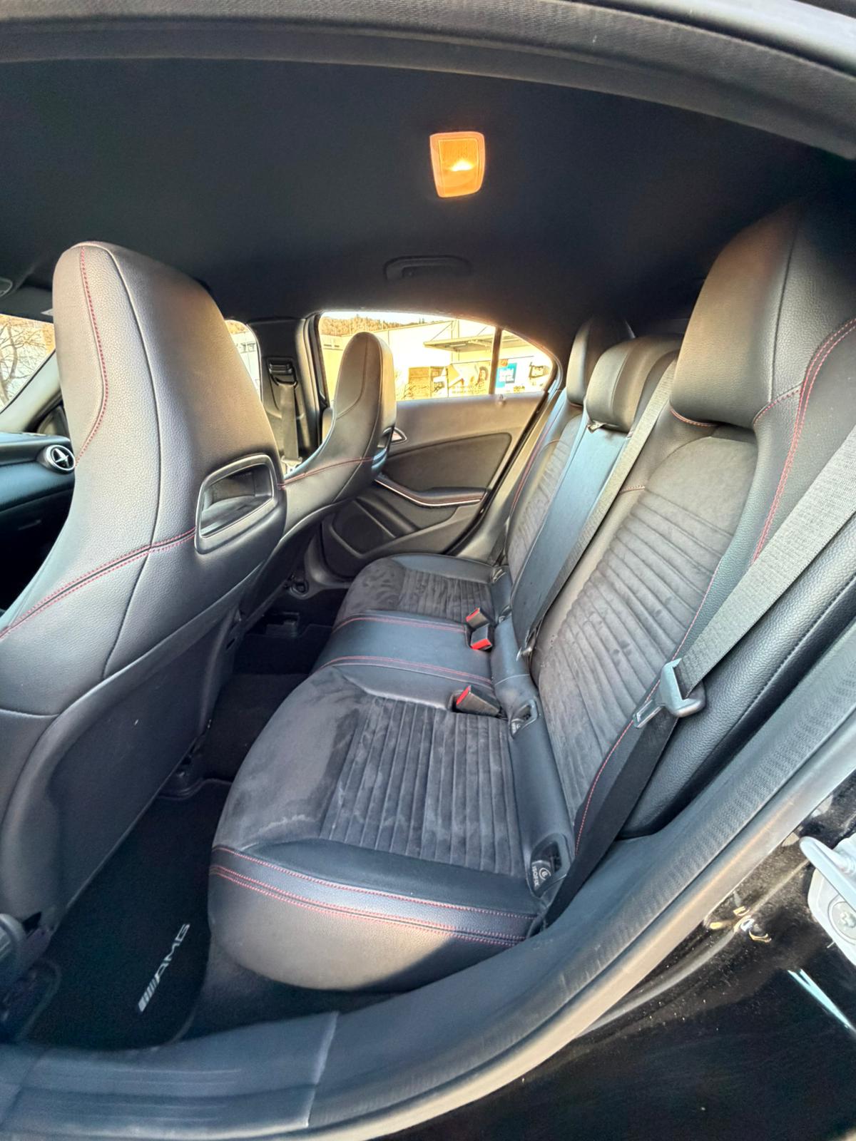 MERCEDES-BENZ A 220 d AMG Line 7G-DCT-image-8