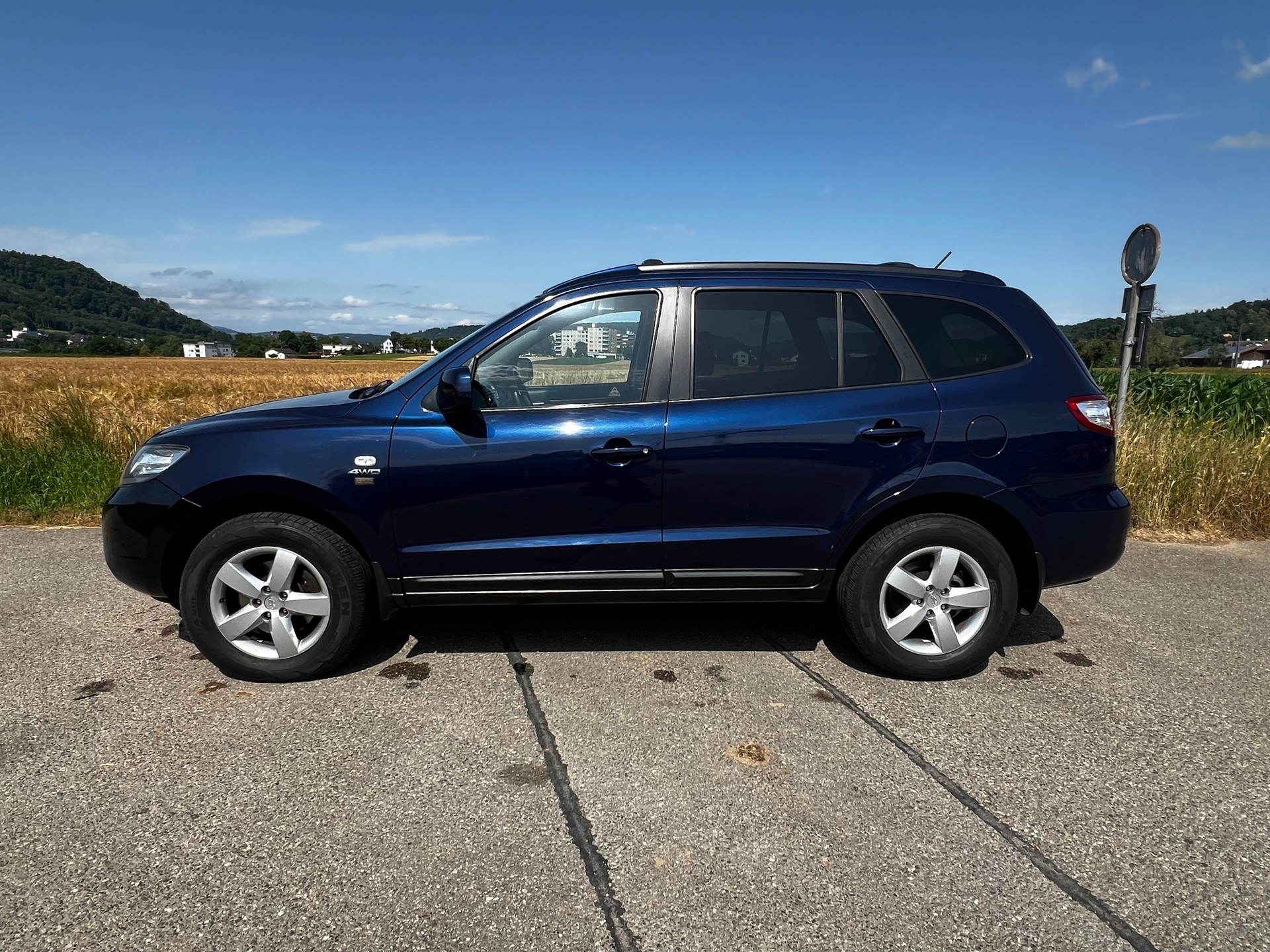 HYUNDAI Santa Fe 2.2 CRDi Premium 4WD Automatic-image-1