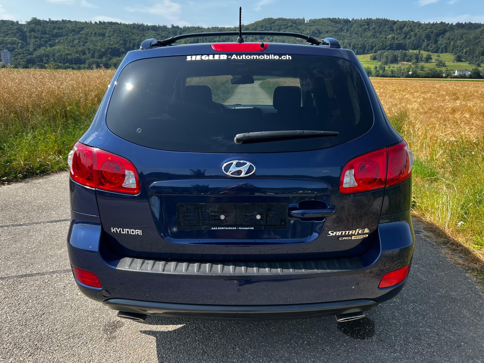 HYUNDAI Santa Fe 2.2 CRDi Premium 4WD Automatic-image-3