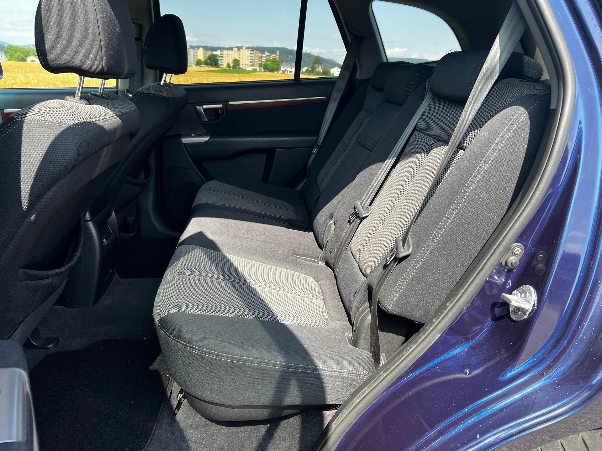 HYUNDAI Santa Fe 2.2 CRDi Premium 4WD Automatic-image-12