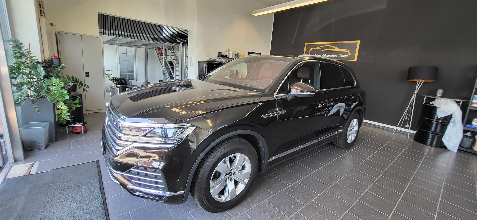 VW Touareg 3.0 TDI Atmosphere Tiptronic-showroom-element-1