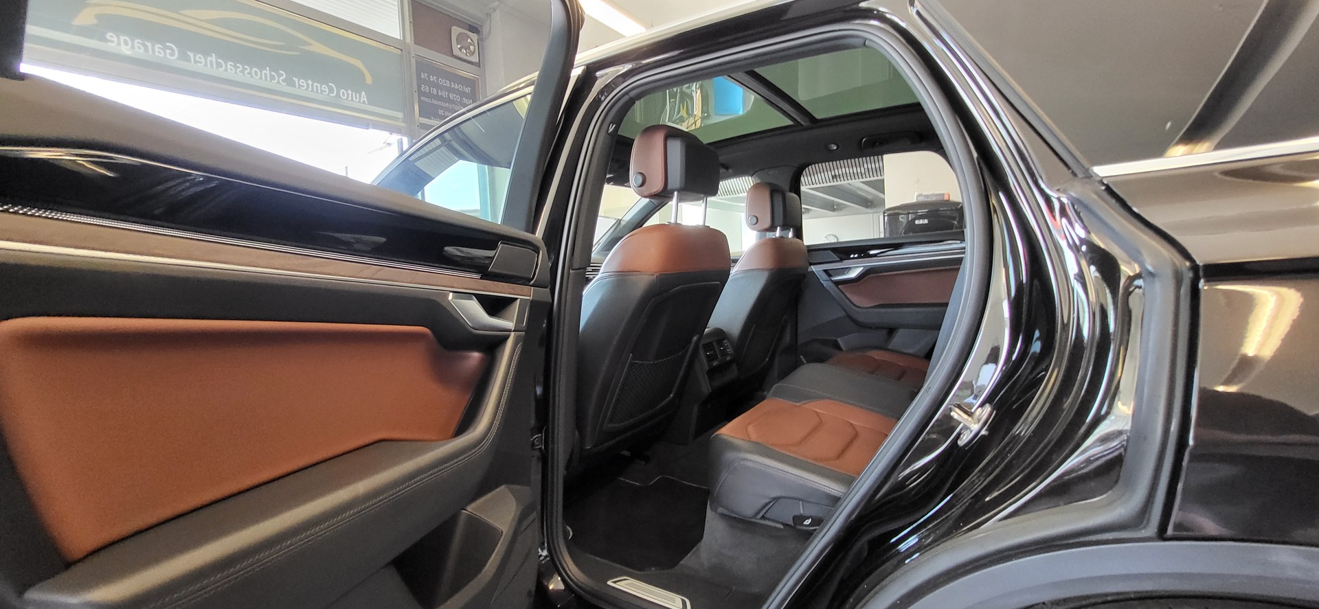 VW Touareg 3.0 TDI Atmosphere Tiptronic-image-8