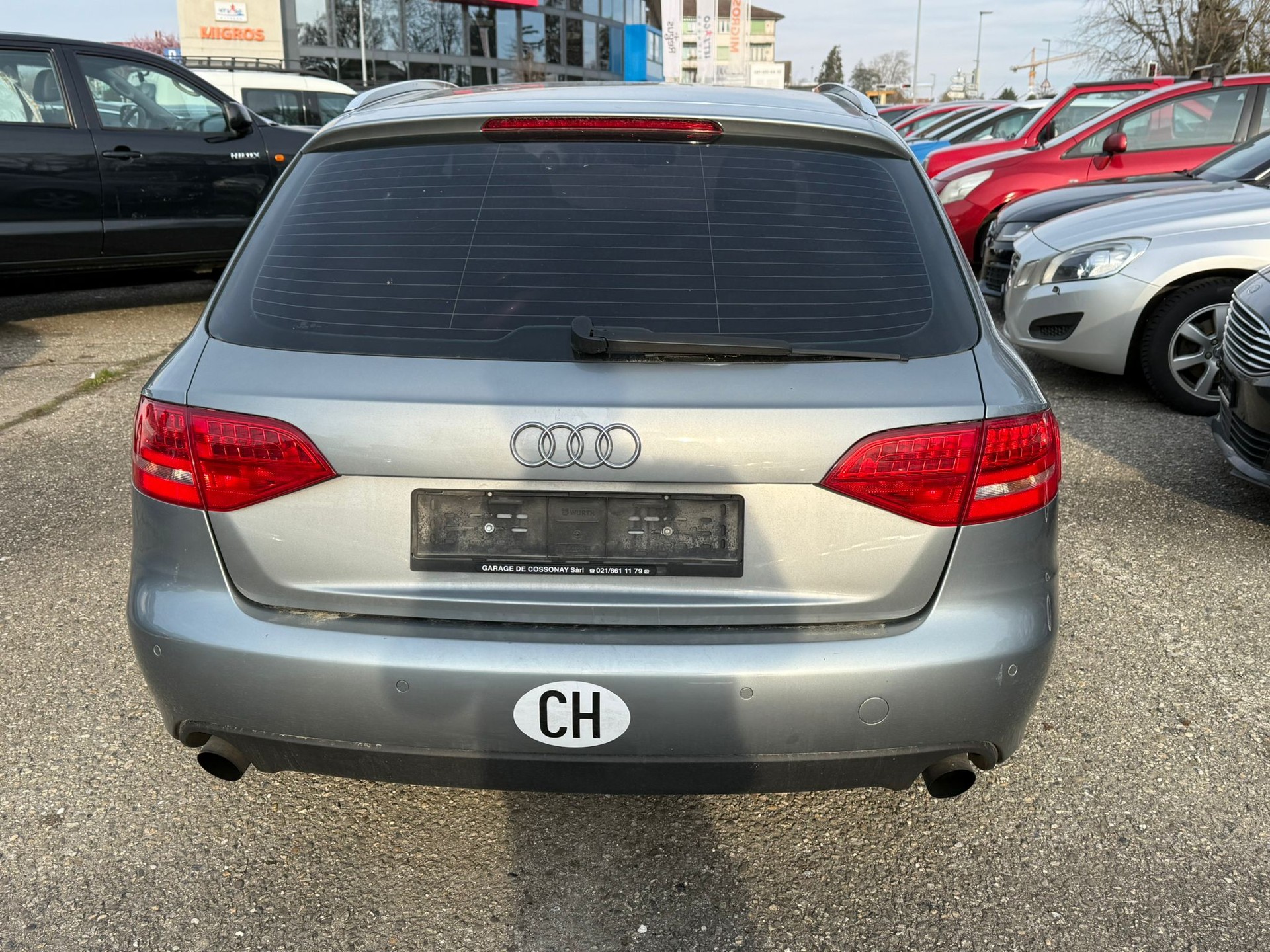 AUDI A4 Avant 2.0 TFSI Style quattro S-Line-image-8