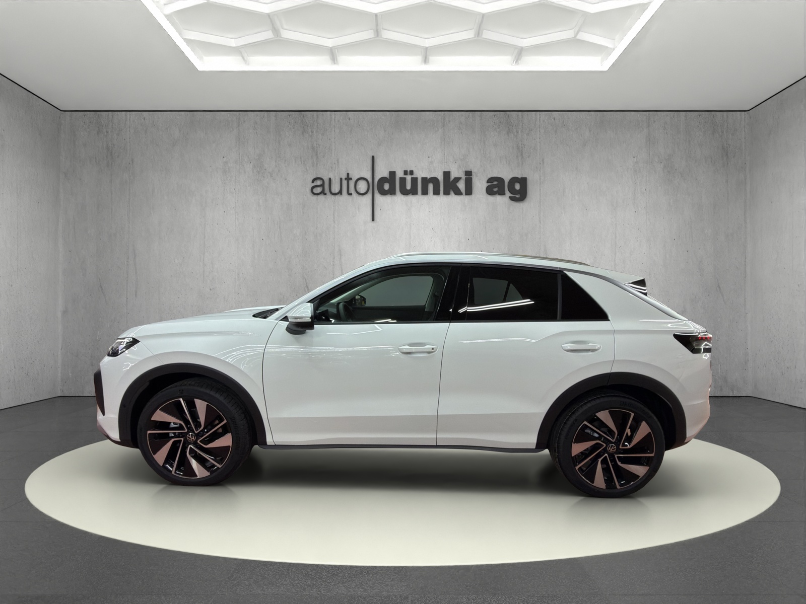 VW T-Roc 1.5 eTSI mHEV Style DSG-image-1
