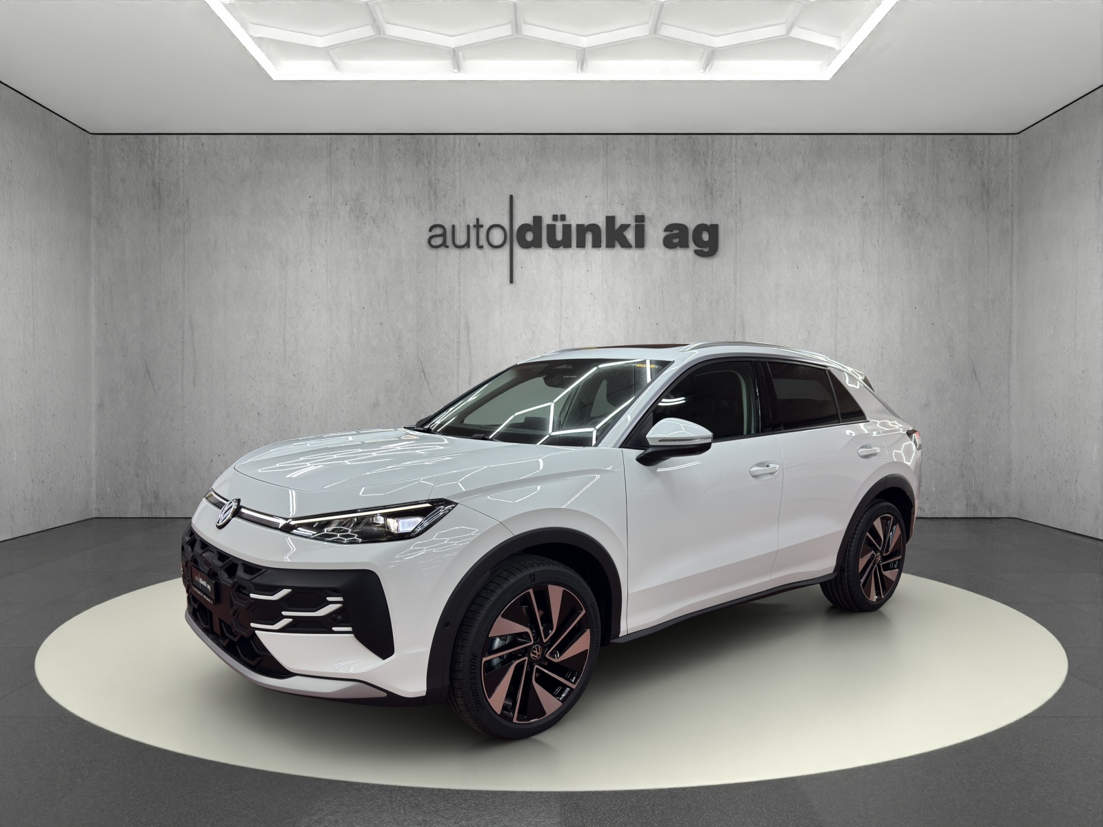 VW T-Roc 1.5 eTSI mHEV Style DSG-image-0