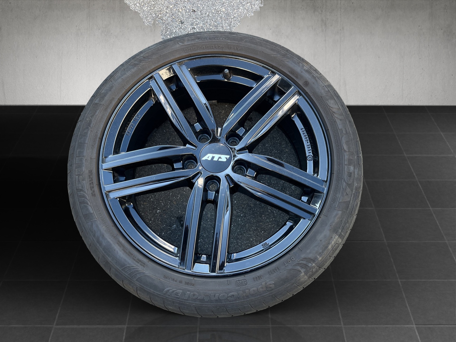 VW Golf Variant 2.0 TDI Highline 4Motion-image-15