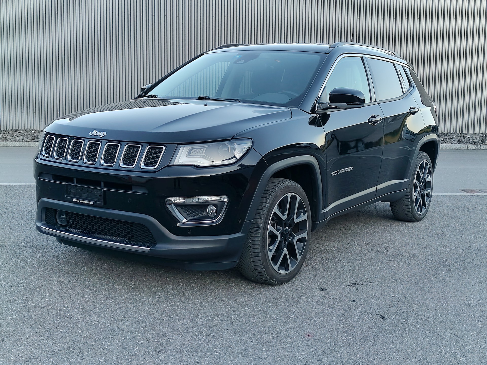 JEEP Compass 1.4 Turbo Limited AWD 9ATX-showroom-element-1