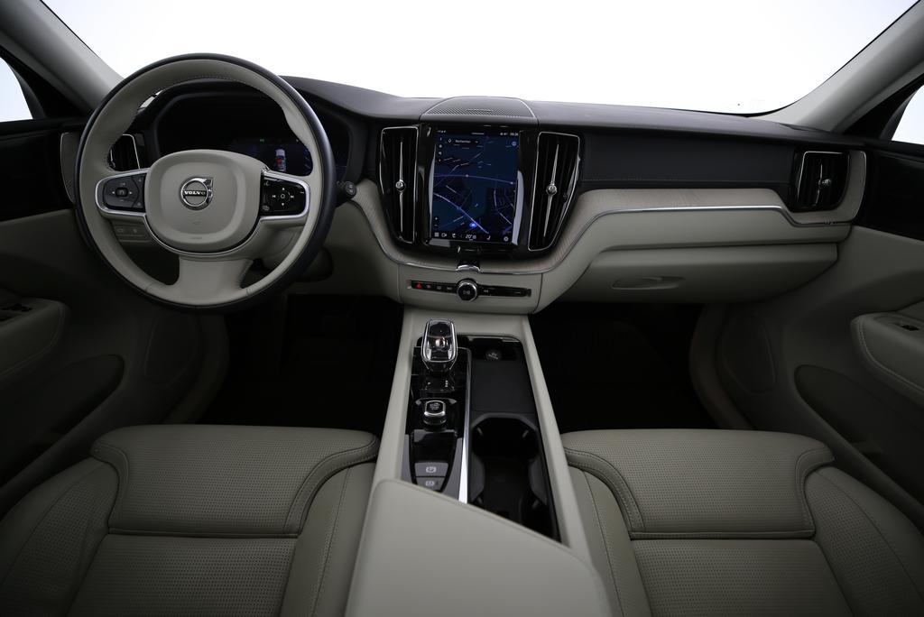 VOLVO XC60 2.0 T8 TE Inscription eAWD-image-4