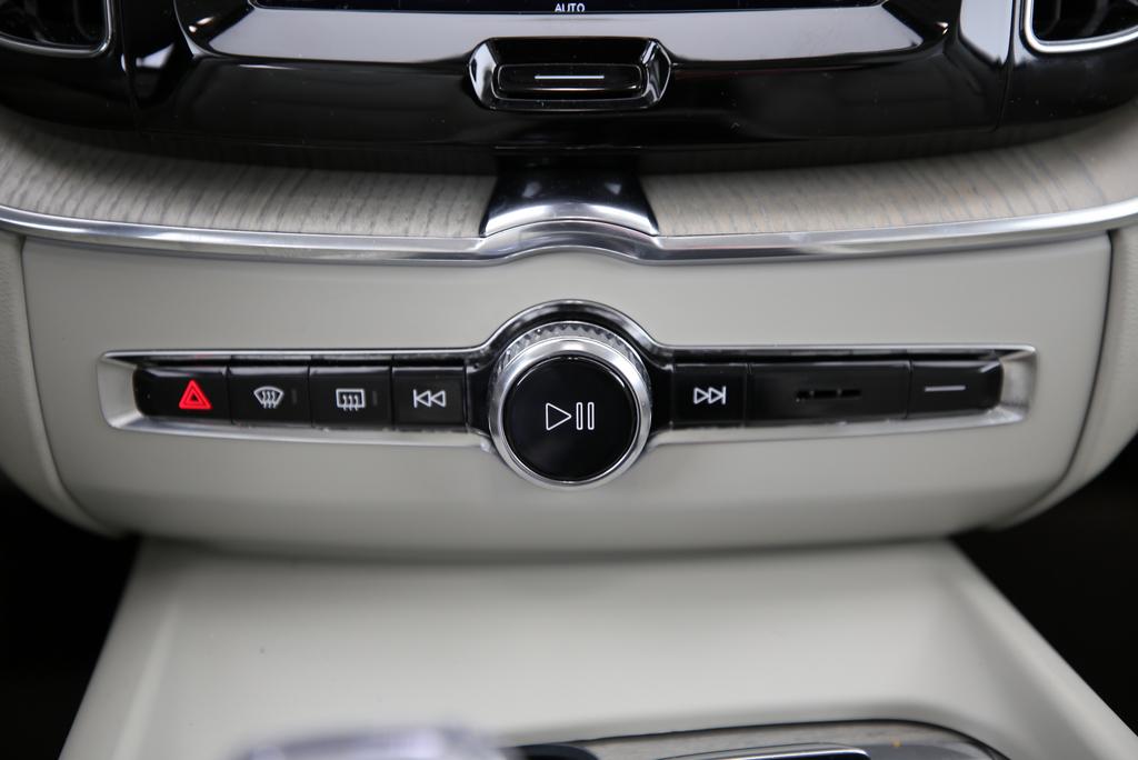 VOLVO XC60 2.0 T8 TE Inscription eAWD-image-7