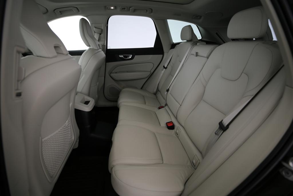 VOLVO XC60 2.0 T8 TE Inscription eAWD-image-9
