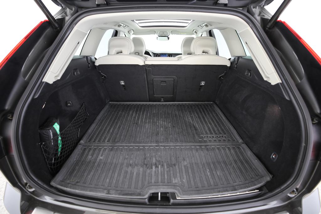 VOLVO XC60 2.0 T8 TE Inscription eAWD-image-13