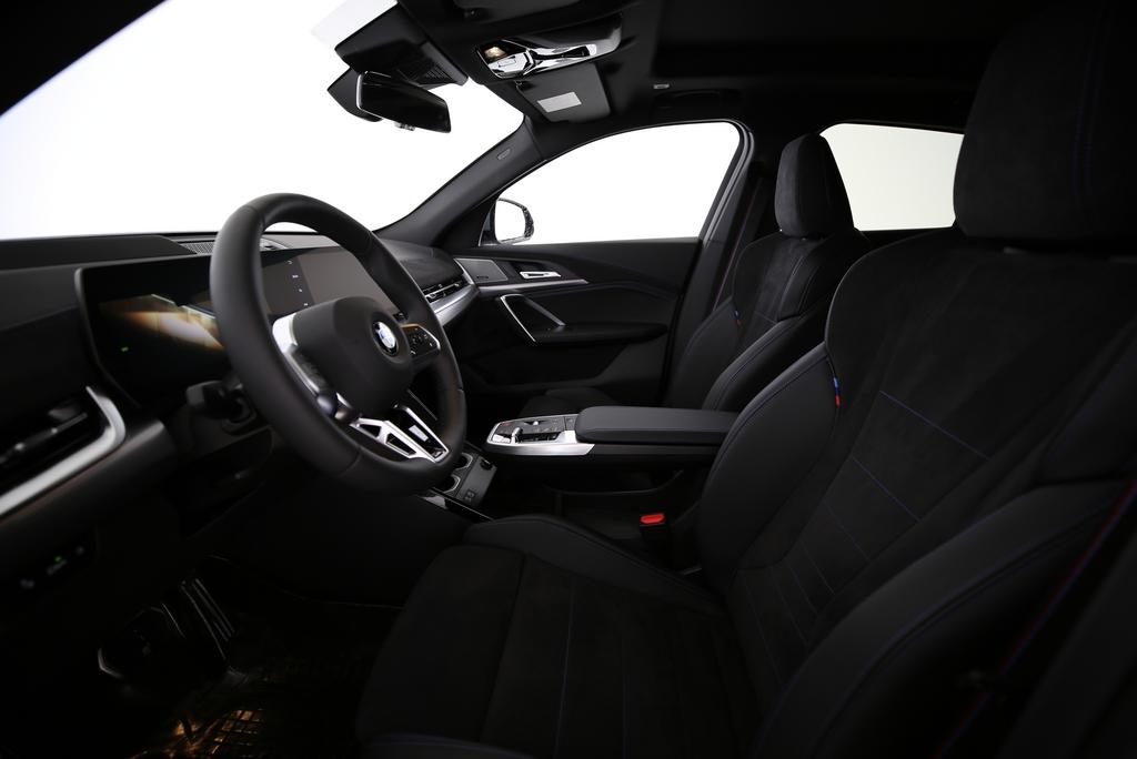 BMW X2 20i sDrive-image-3