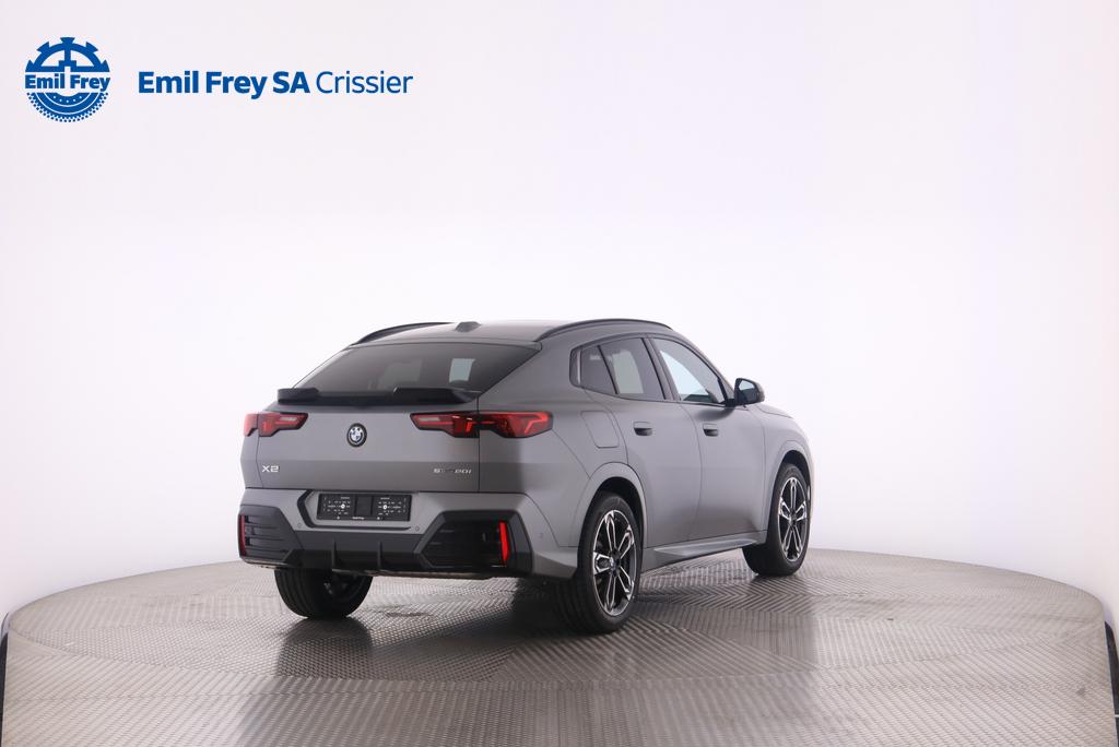 BMW X2 20i sDrive-image-2