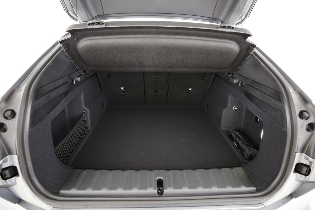 BMW X2 20i sDrive-image-4