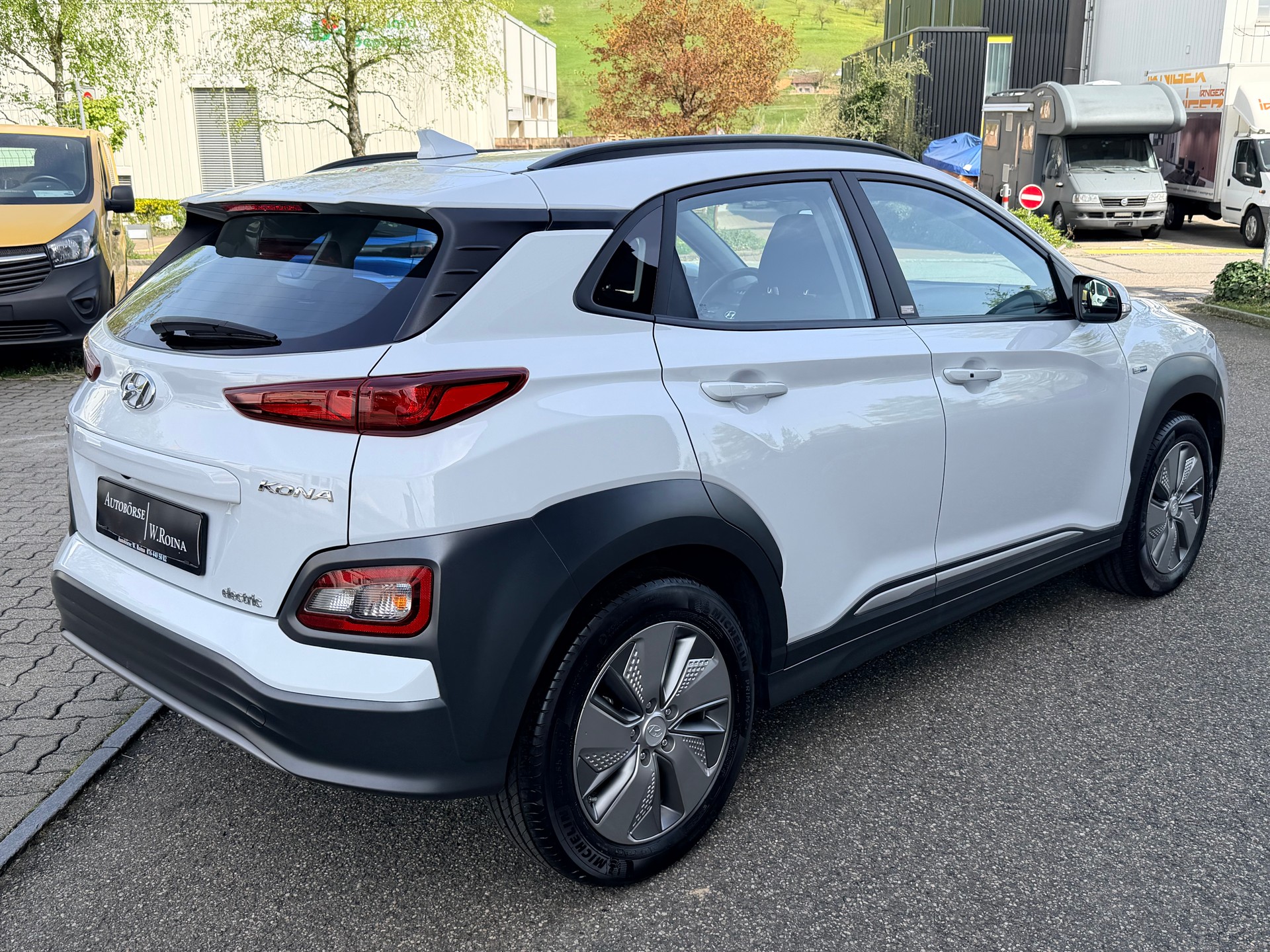 HYUNDAI Kona EV Amplia-image-2