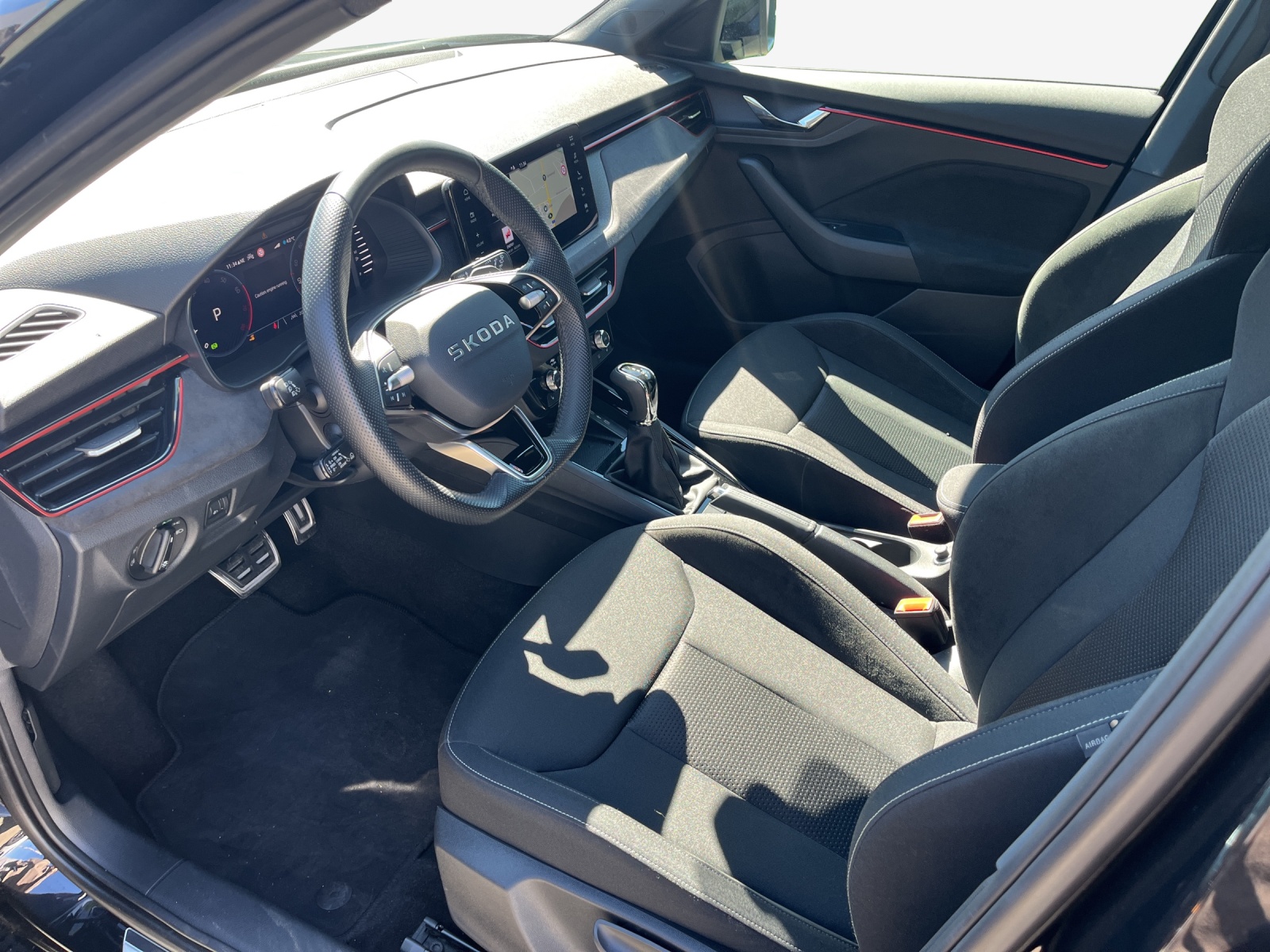 SKODA Kamiq 1.0 TSI Monte Carlo DSG-image-7