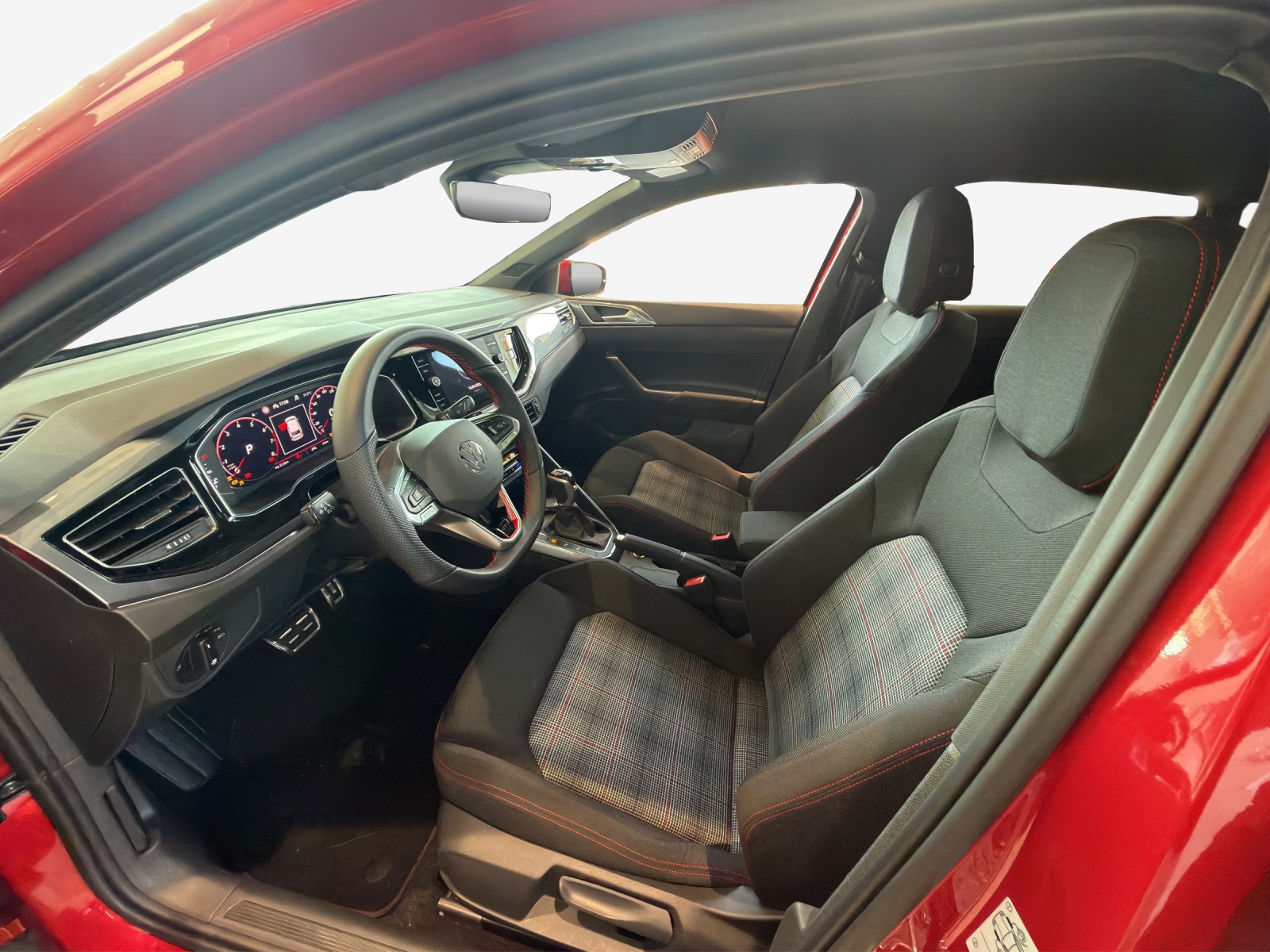VW Polo 2.0 TSI GTI United DSG-image-7