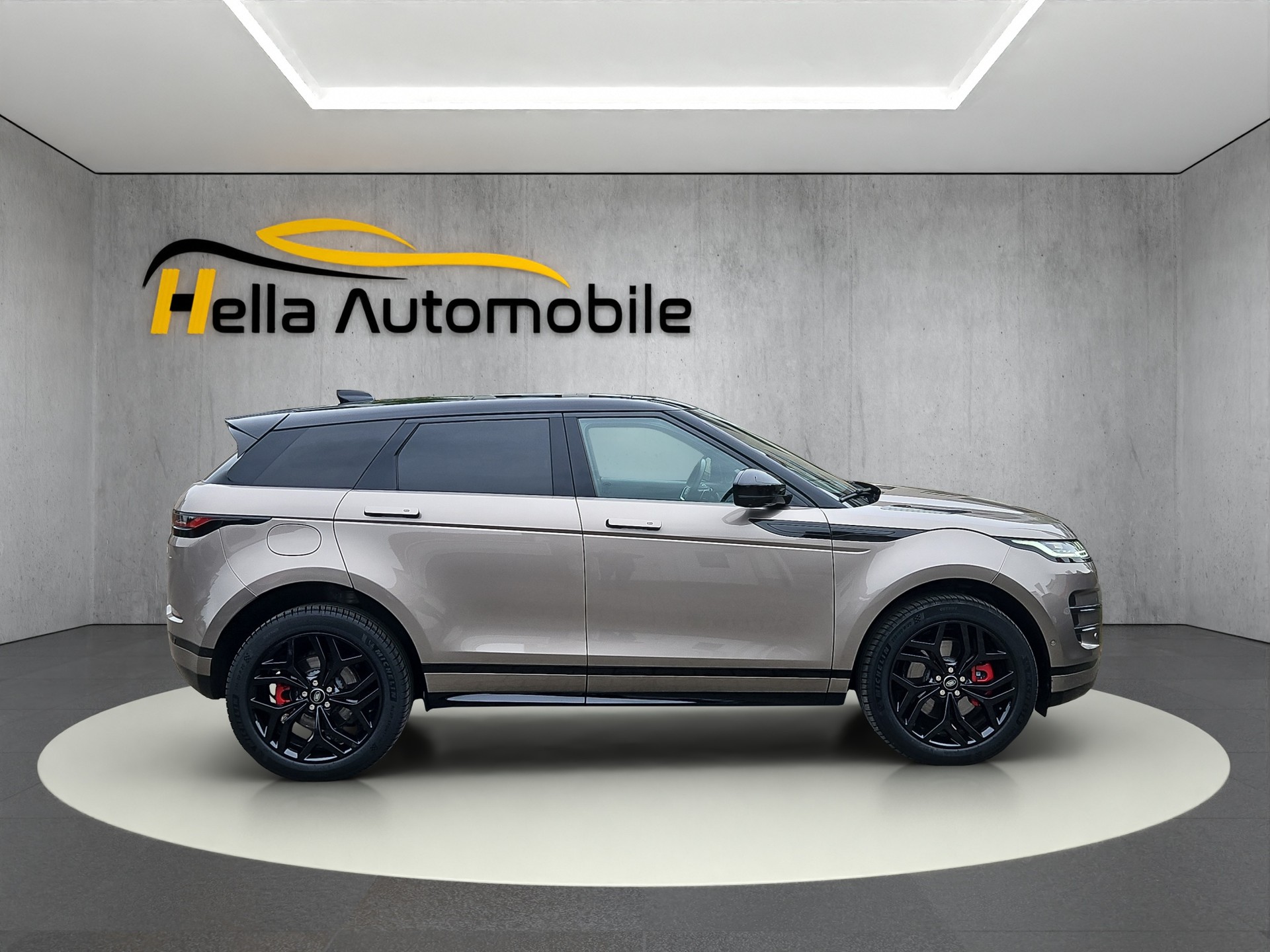 LAND ROVER Range Rover Evoque R-Dynamic P 300e AB AT8 Autobiography-image-1