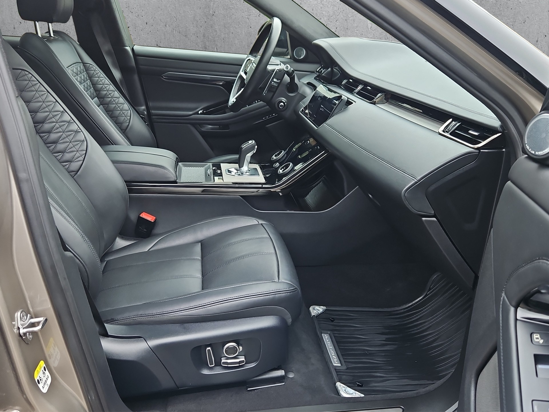 LAND ROVER Range Rover Evoque R-Dynamic P 300e AB AT8 Autobiography-image-10