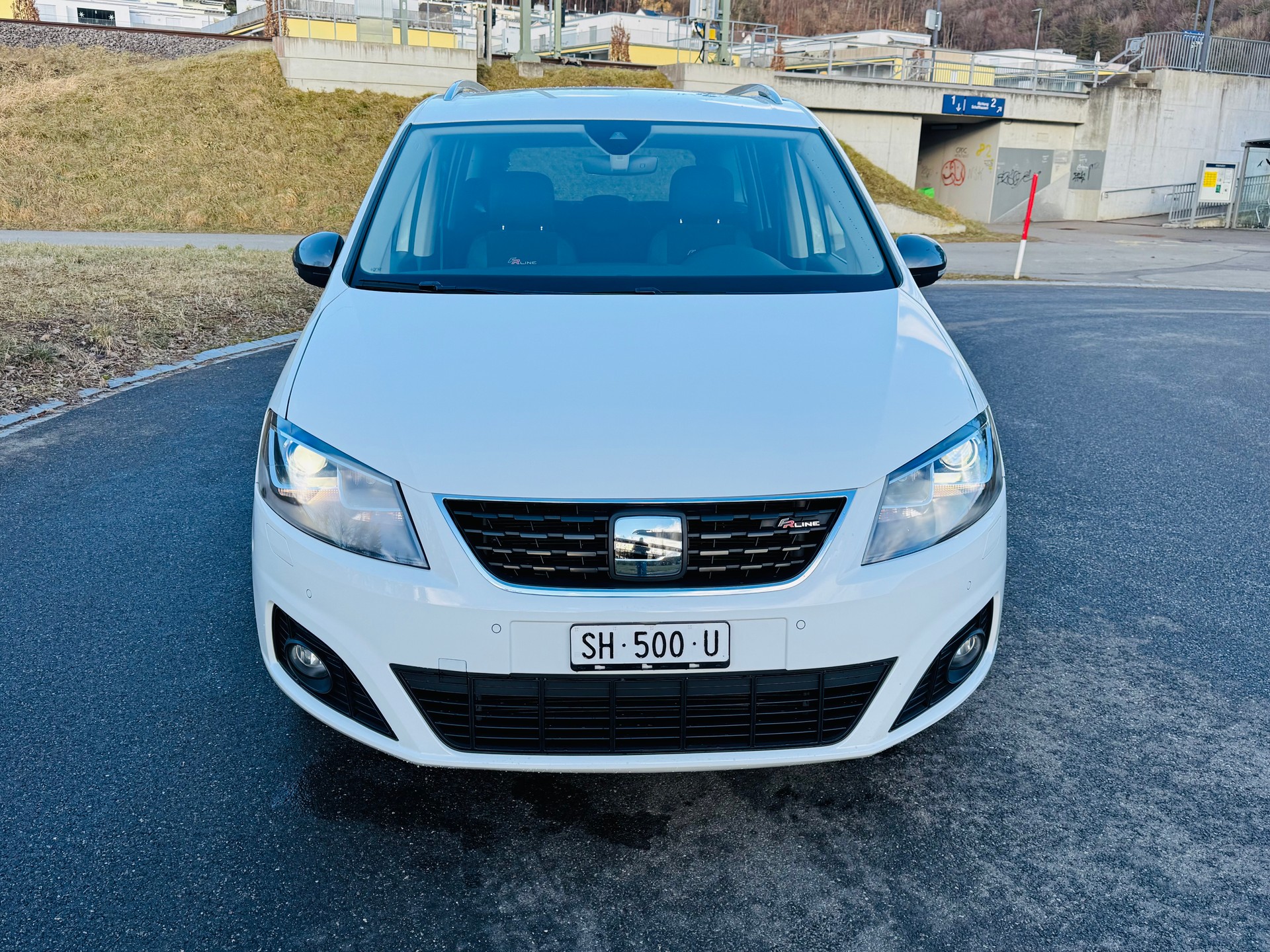 SEAT Alhambra 2.0 TDI 4Drive SWISS FR-LINE ( 7 Plätzer )-image-2