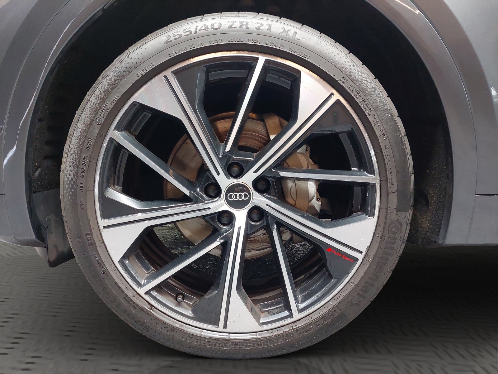 AUDI Q5 45 TFSI S-line quattro S-tronic-image-13