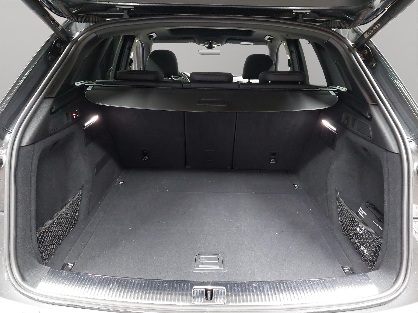 AUDI Q5 45 TFSI S-line quattro S-tronic-image-10