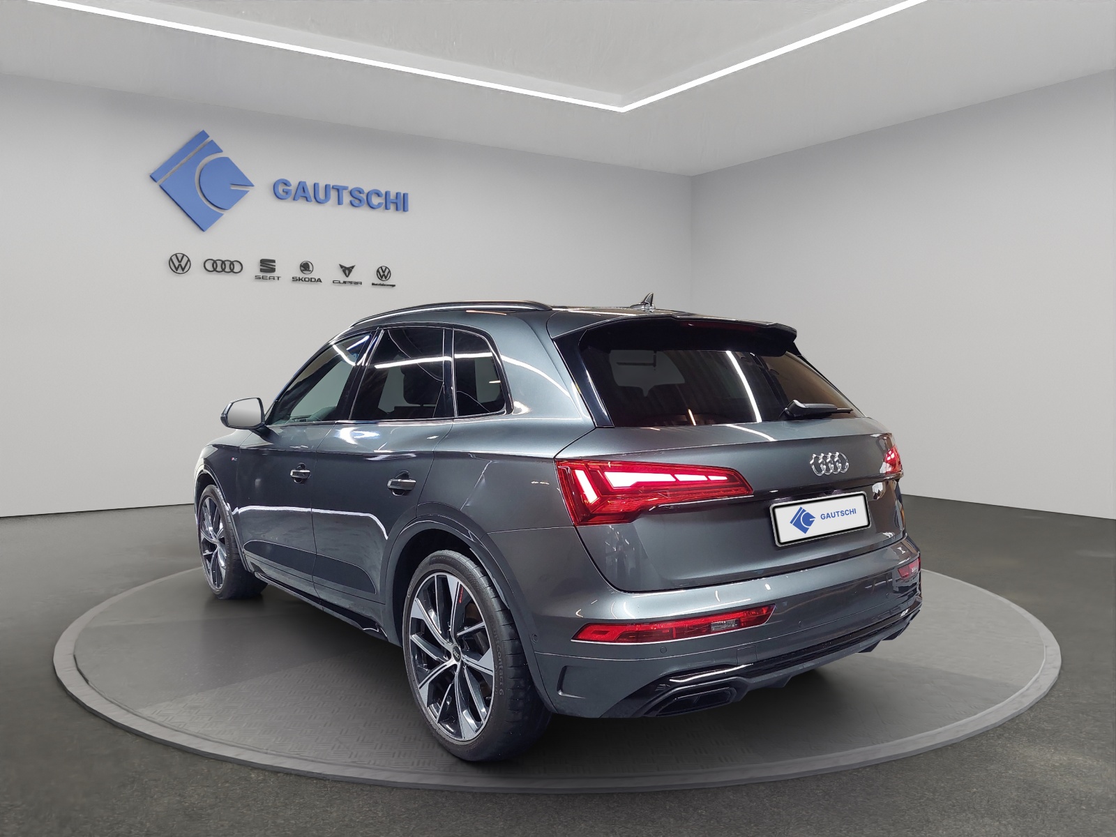 AUDI Q5 45 TFSI S-line quattro S-tronic-image-2