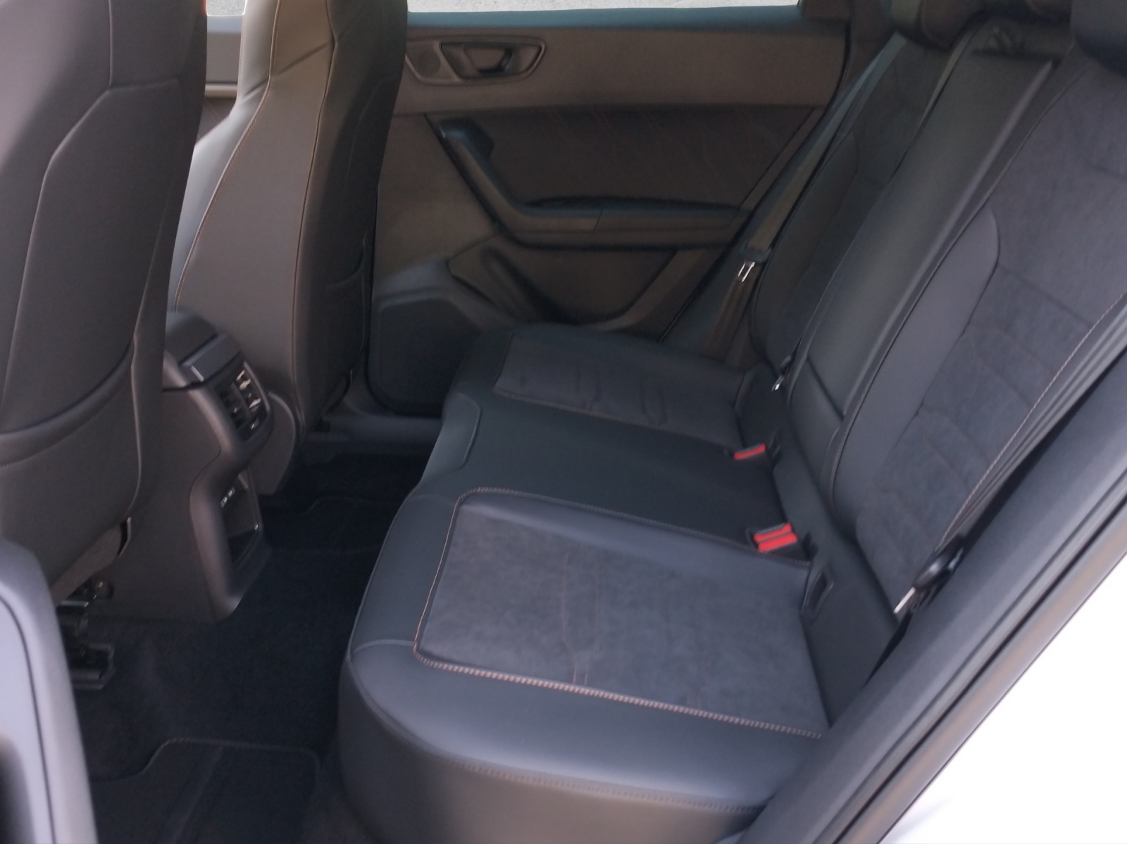 CUPRA Ateca 2.0TSI Inicio 4Drive DSG-image-9