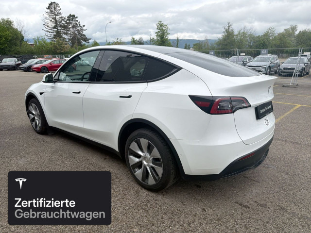 TESLA Model Y Long Range AWD-image-6