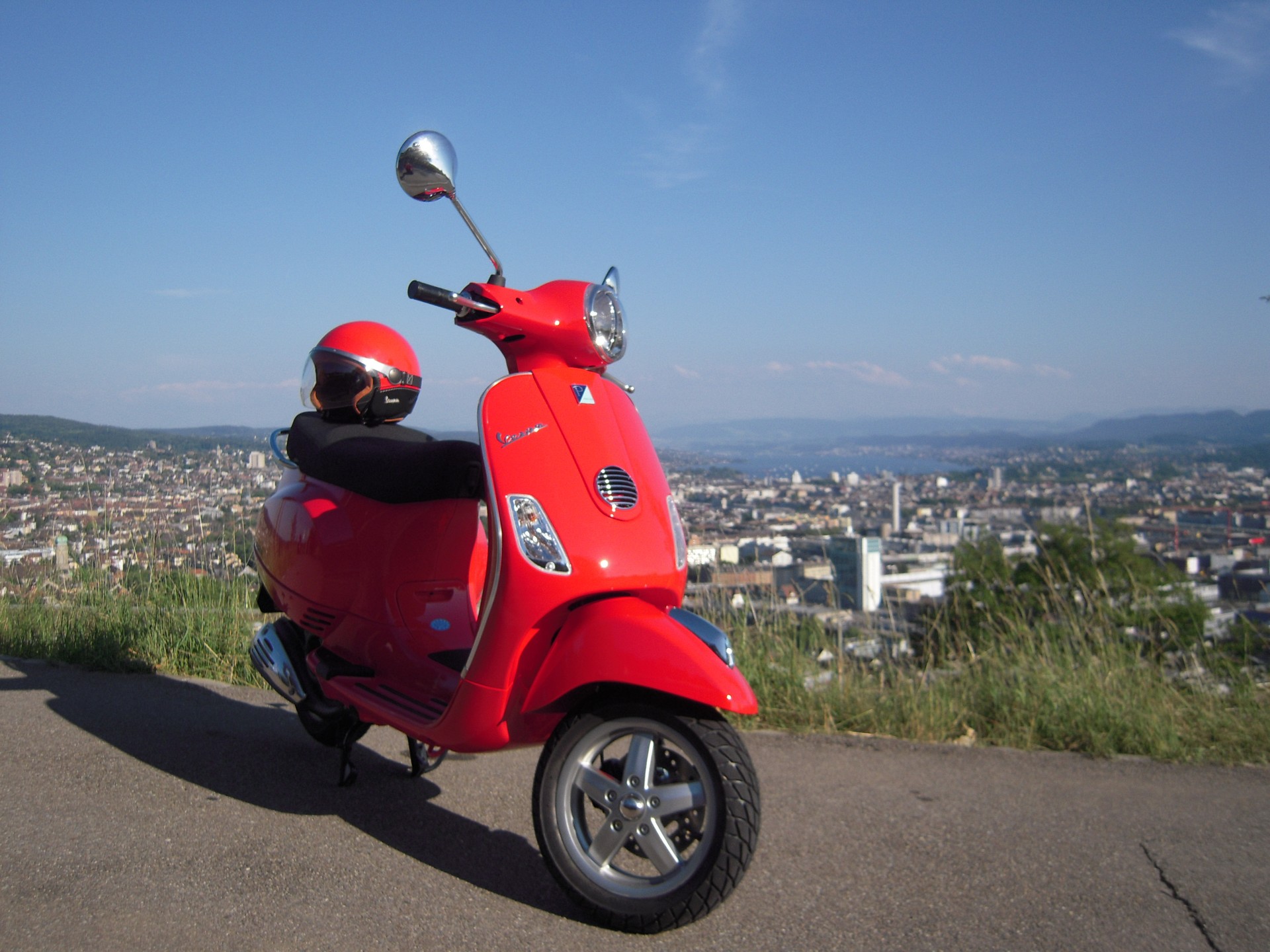 PIAGGIO Vespa 125 LX4-image-2