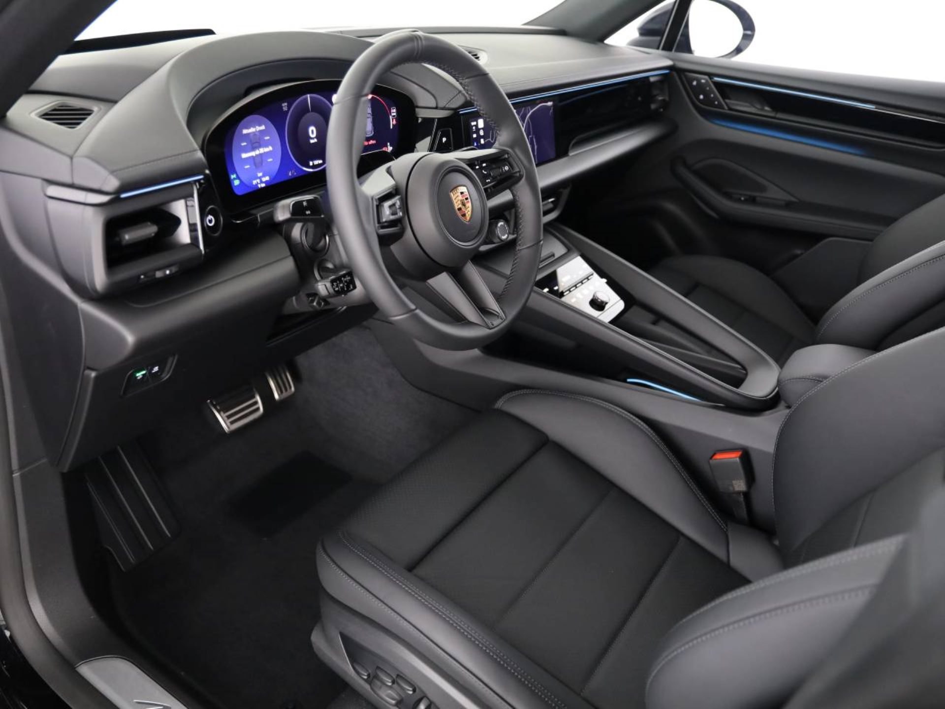 PORSCHE Macan 4S-image-3