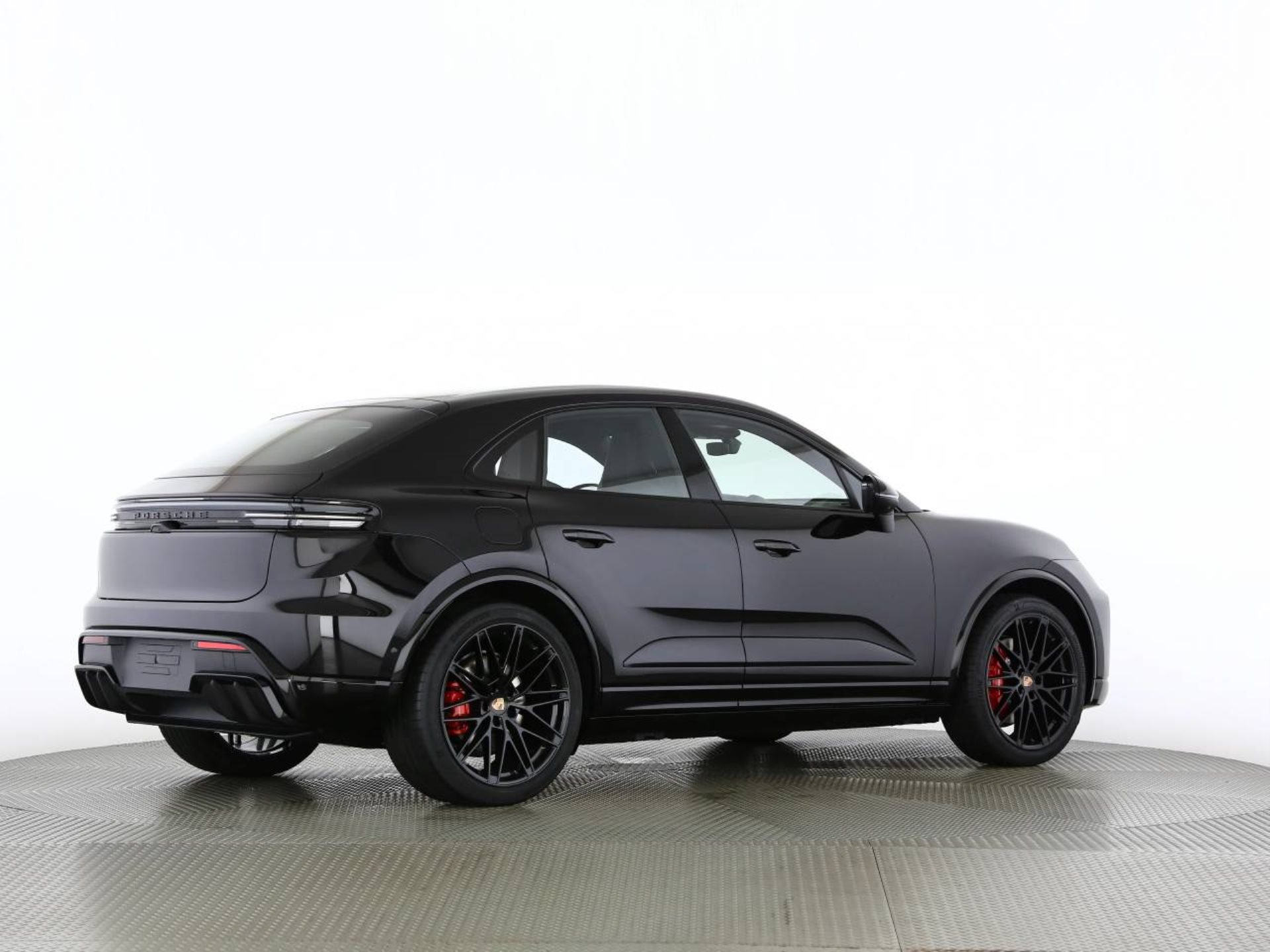 PORSCHE Macan 4S-image-2