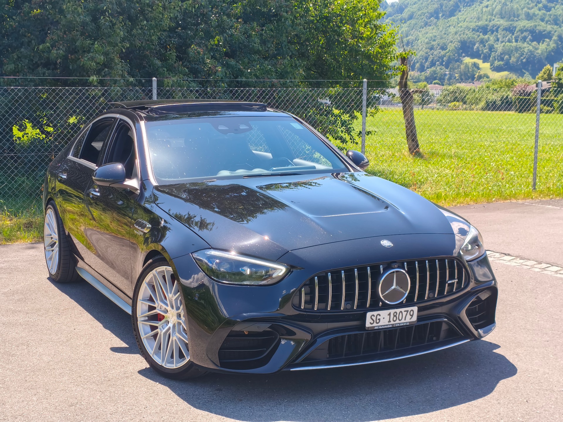 MERCEDES-BENZ C 63 S AMG E Performance 4 Matic-image-3