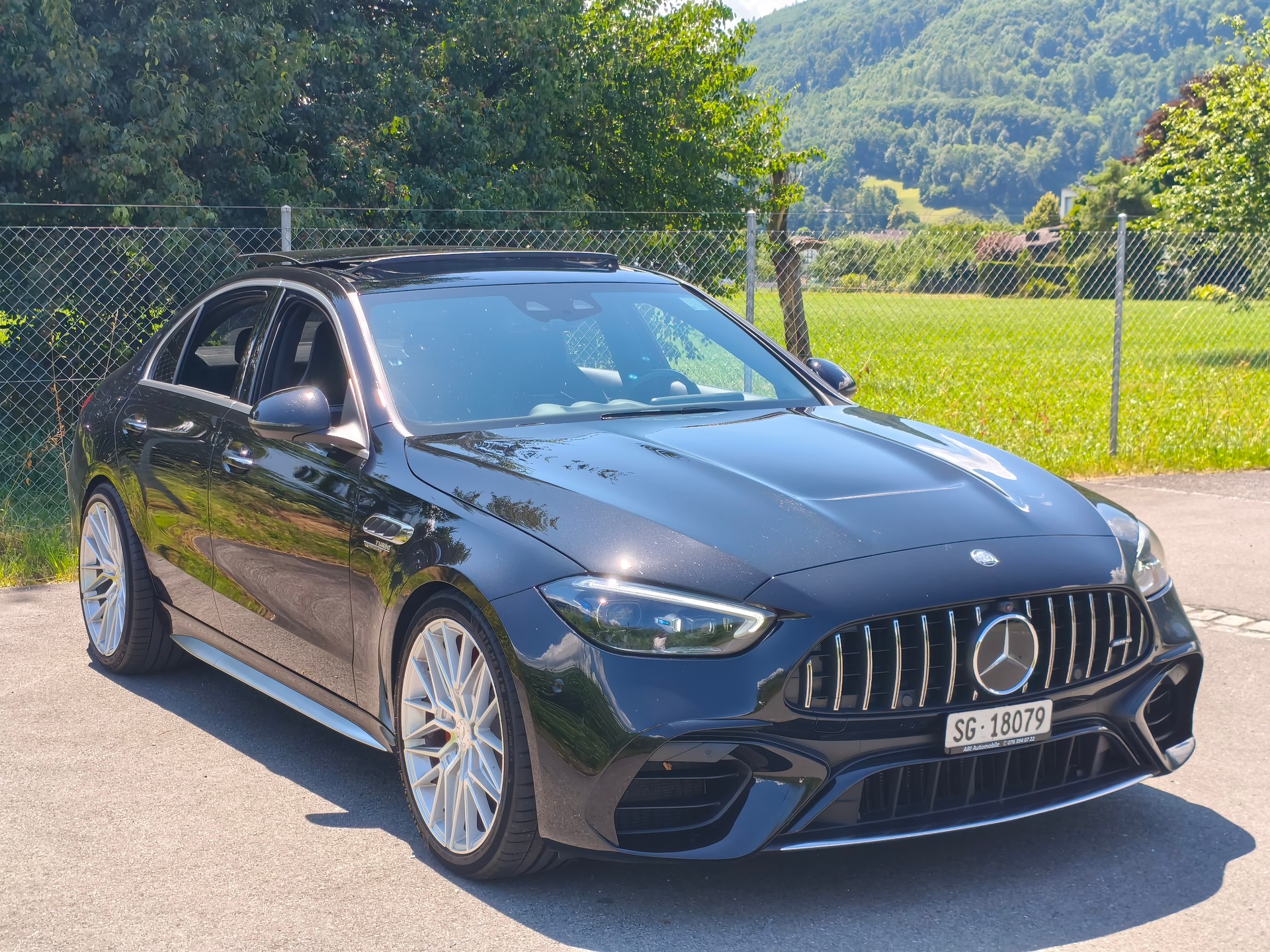 MERCEDES-BENZ C 63 S AMG E Performance 4 Matic-image-11