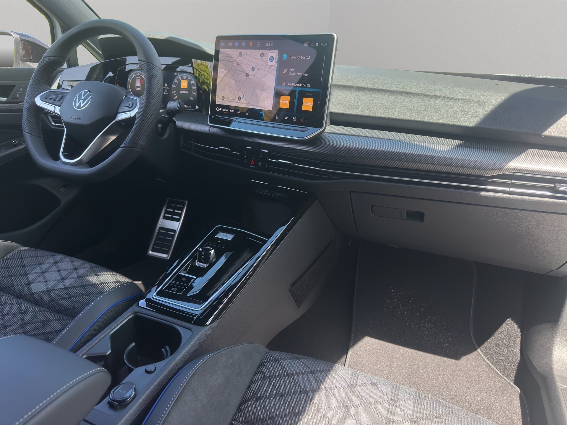 VW Golf Variant 2.0 TSI R-Line DSG 4 Motion-image-9