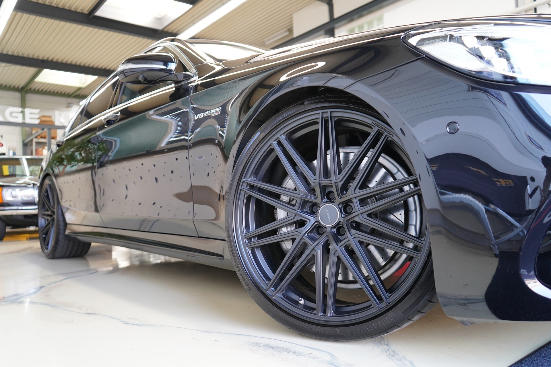 MERCEDES-BENZ S 63 AMG L 4Matic+ 9G-Tronic-image-9
