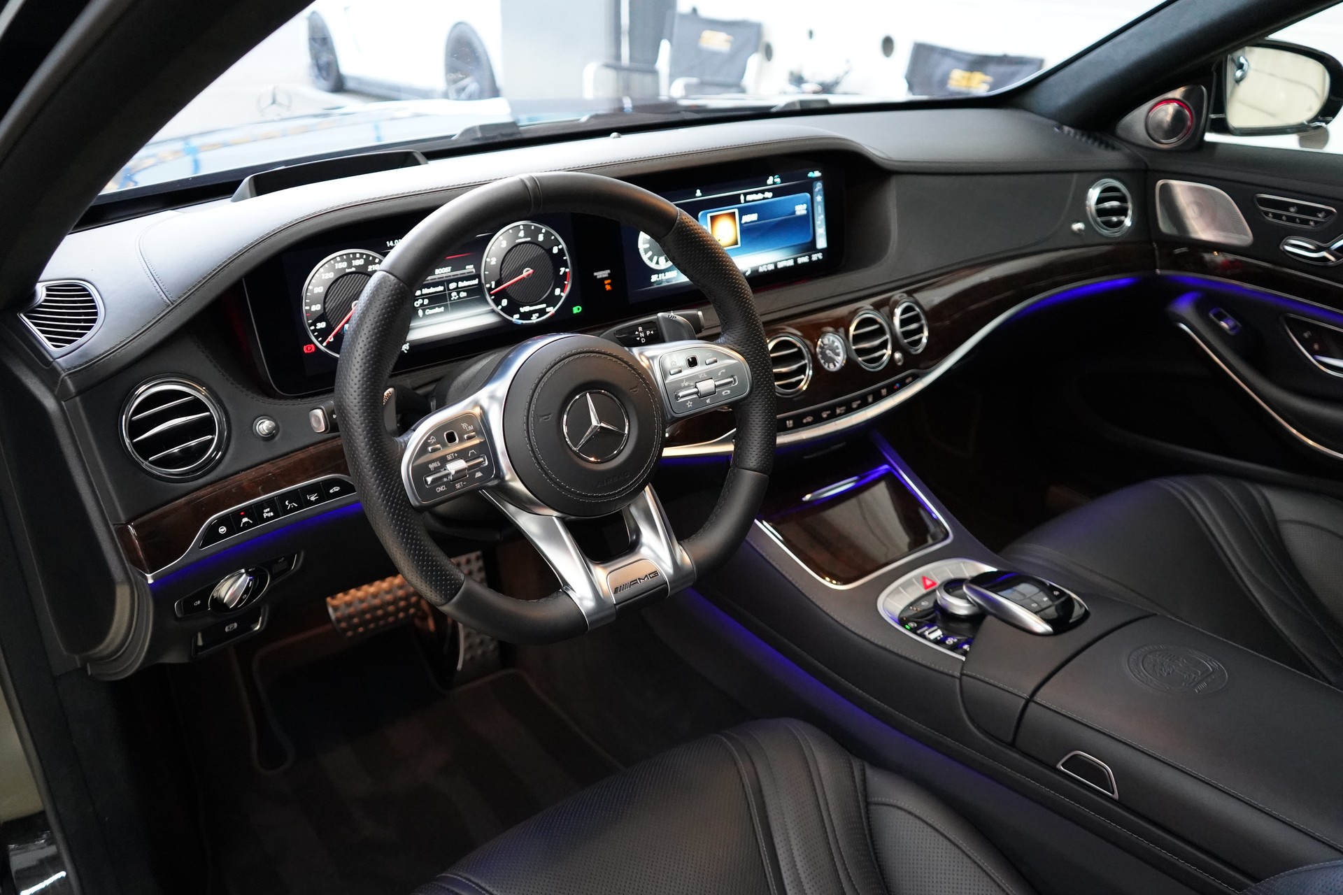 MERCEDES-BENZ S 63 AMG L 4Matic+ 9G-Tronic-image-11
