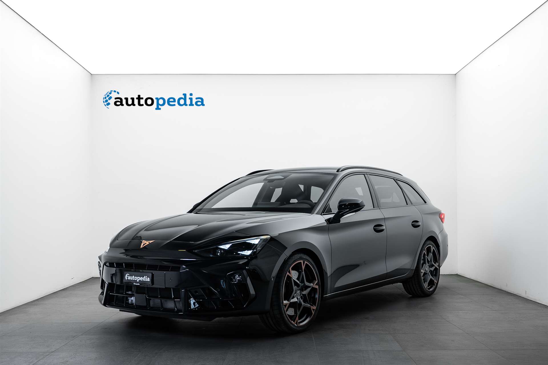 CUPRA LEON ST 2.0 TSi VZ 4Drive 333PS DSG-Automat-image-0