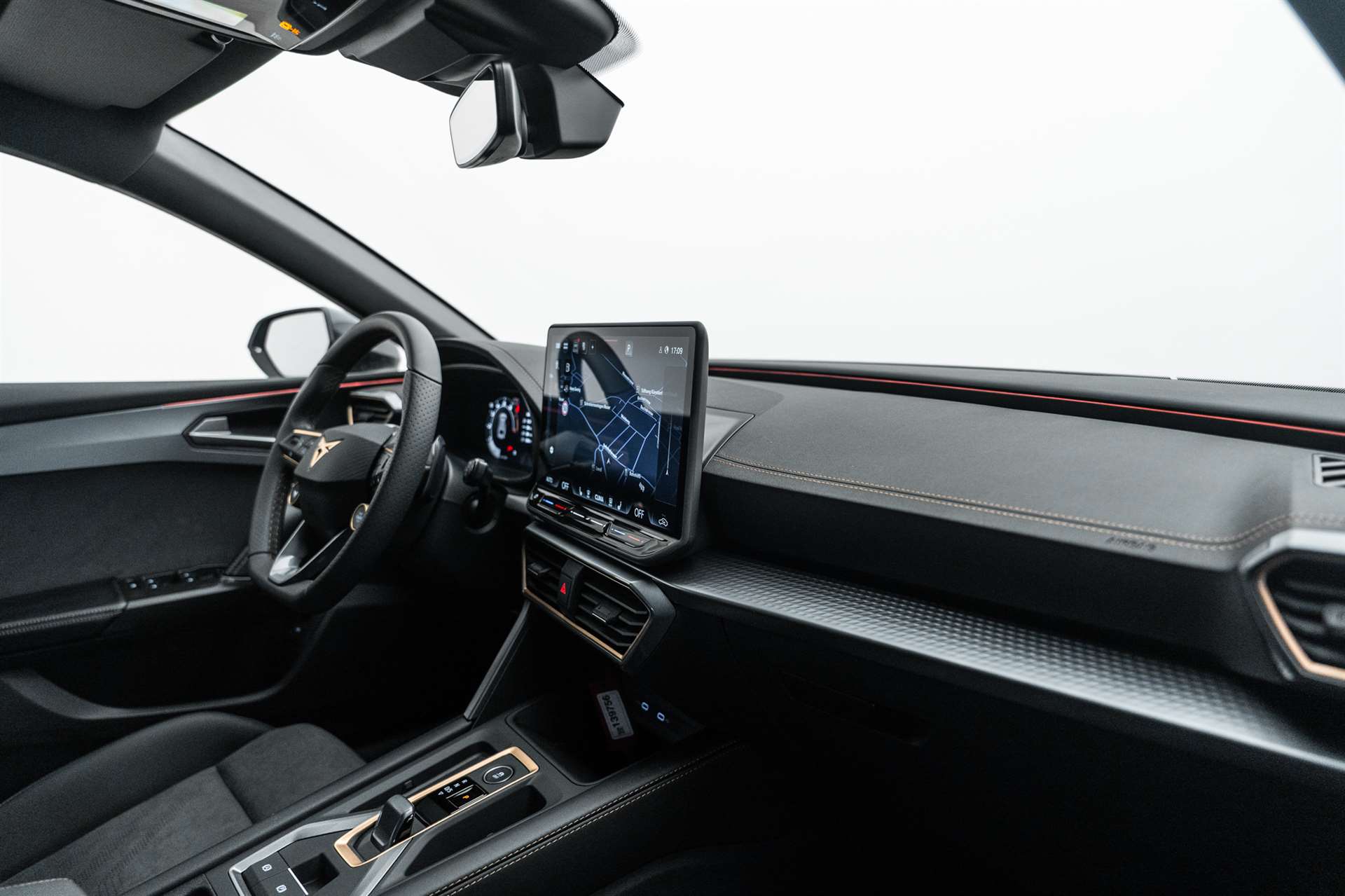 CUPRA LEON ST 2.0 TSi VZ 4Drive 333PS DSG-Automat-image-10