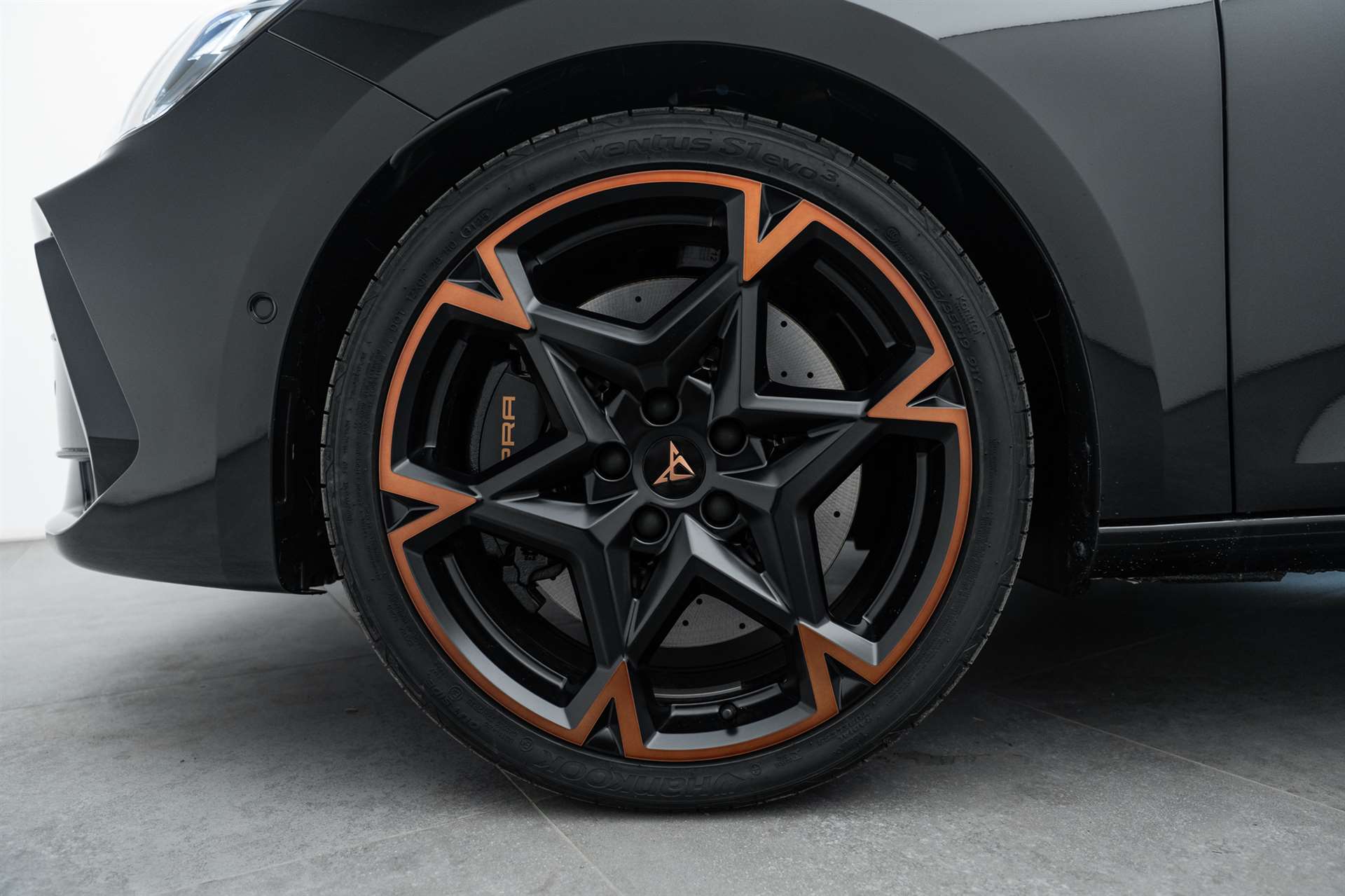 CUPRA LEON ST 2.0 TSi VZ 4Drive 333PS DSG-Automat-image-5