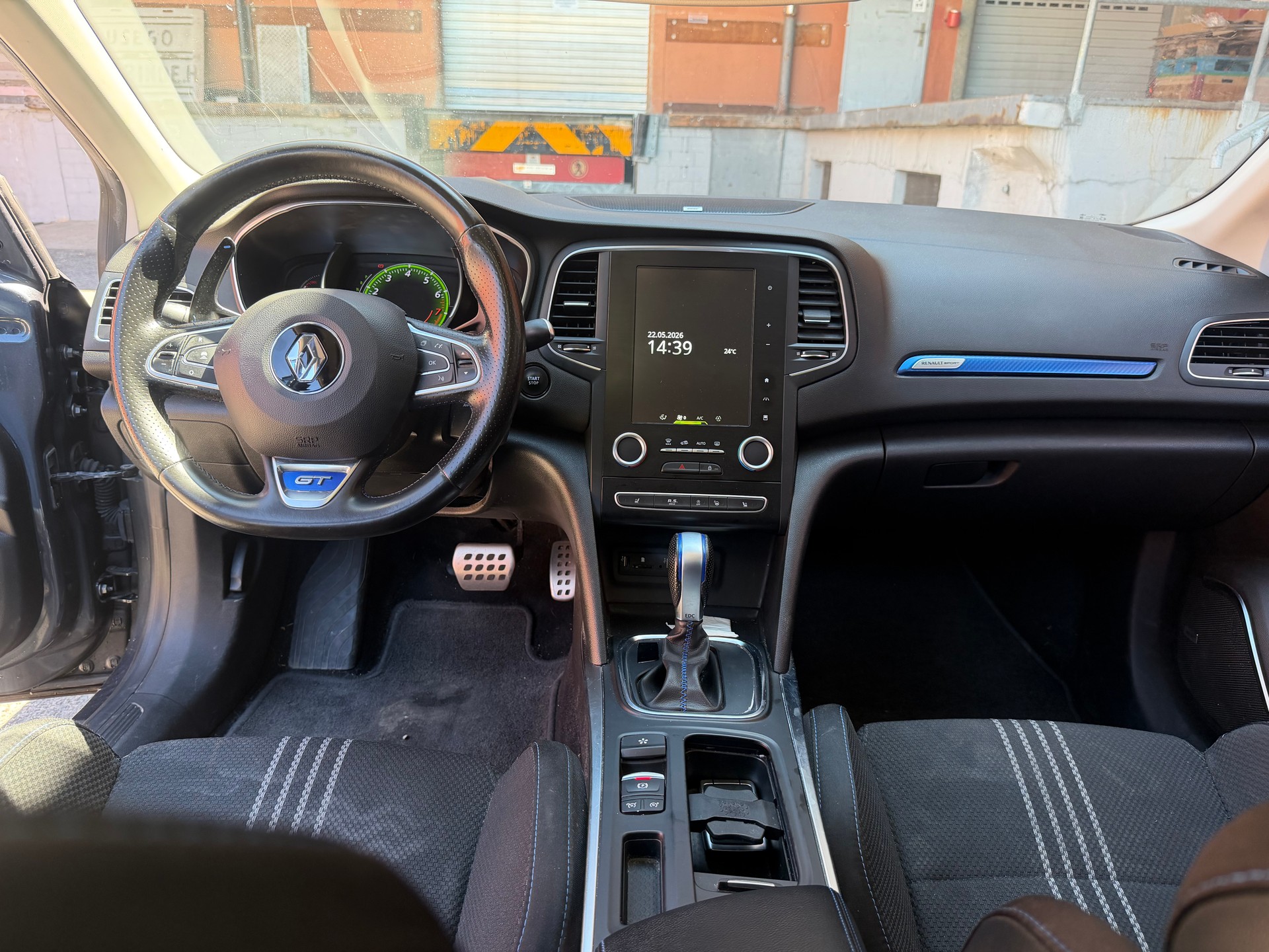 RENAULT Mégane Grandtour 1.6 16V Turbo GT Limited EDC-image-8