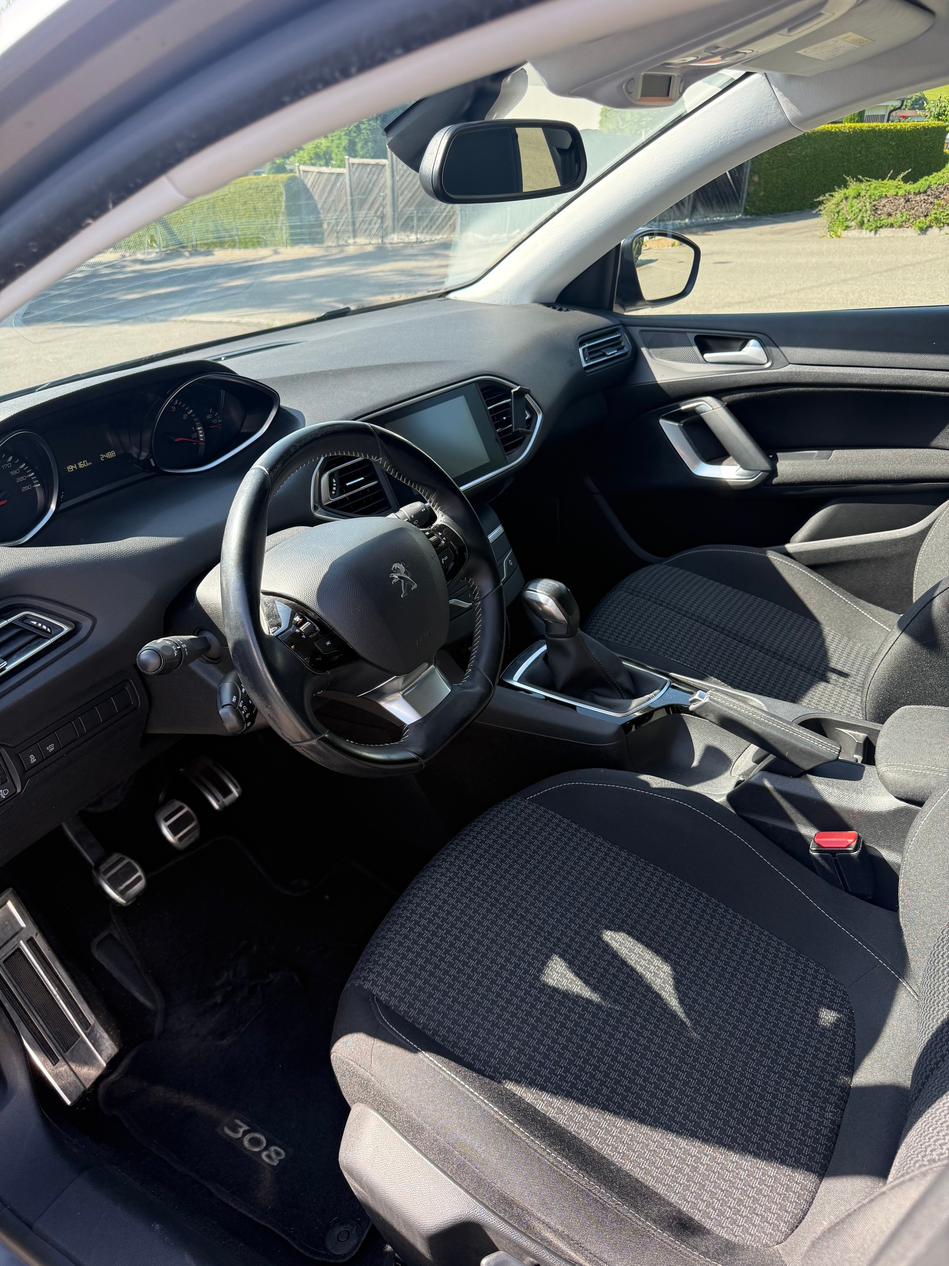 PEUGEOT 308 1.2 THP Active-image-4