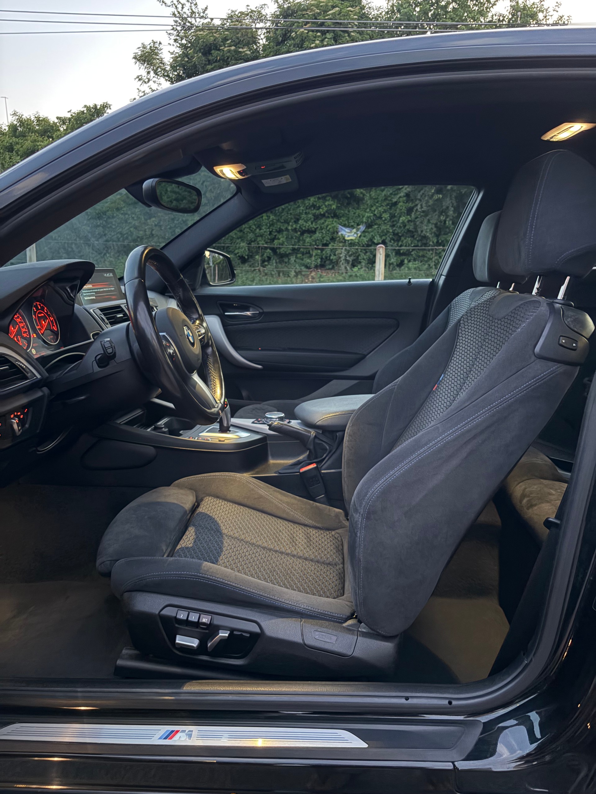 BMW 220d xDrive M Sport-image-4