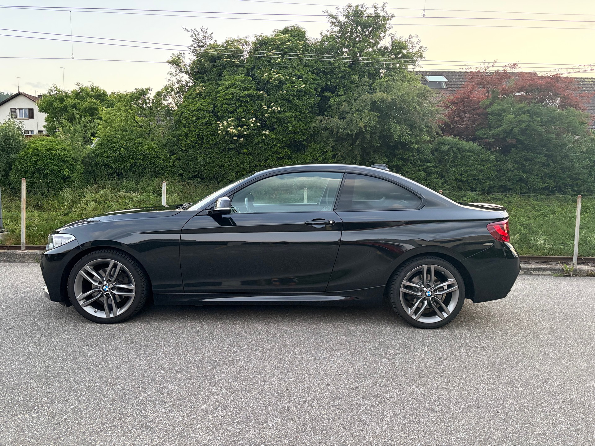 BMW 220d xDrive M Sport-image-1
