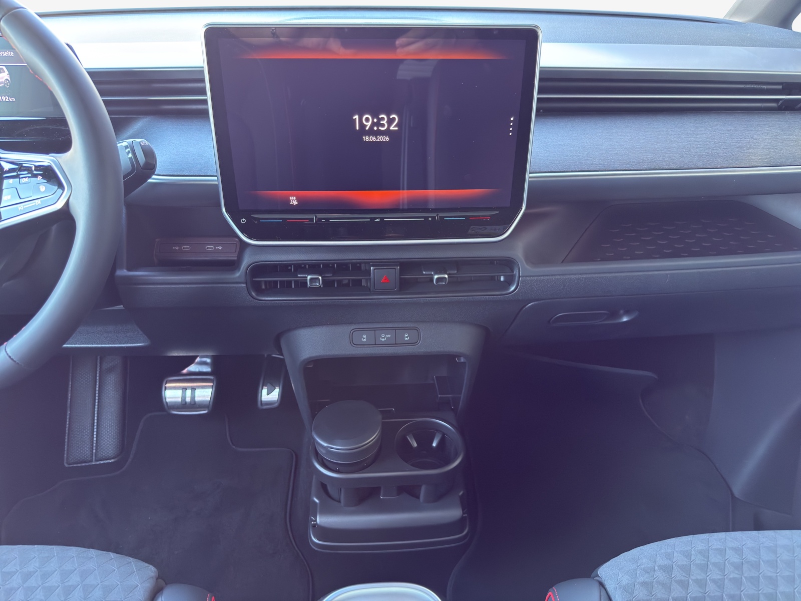 VW ID.Buzz LWB GTX 4 Motion-image-10