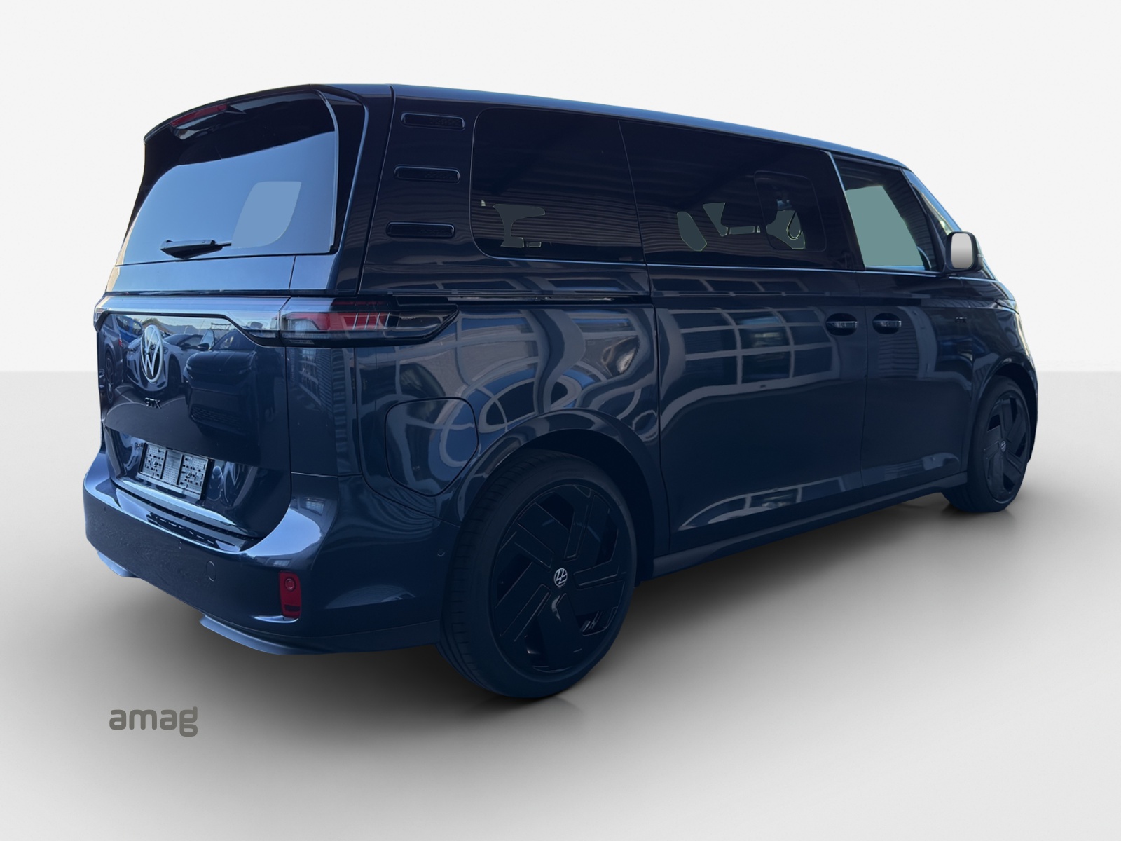 VW ID.Buzz LWB GTX 4 Motion-image-4