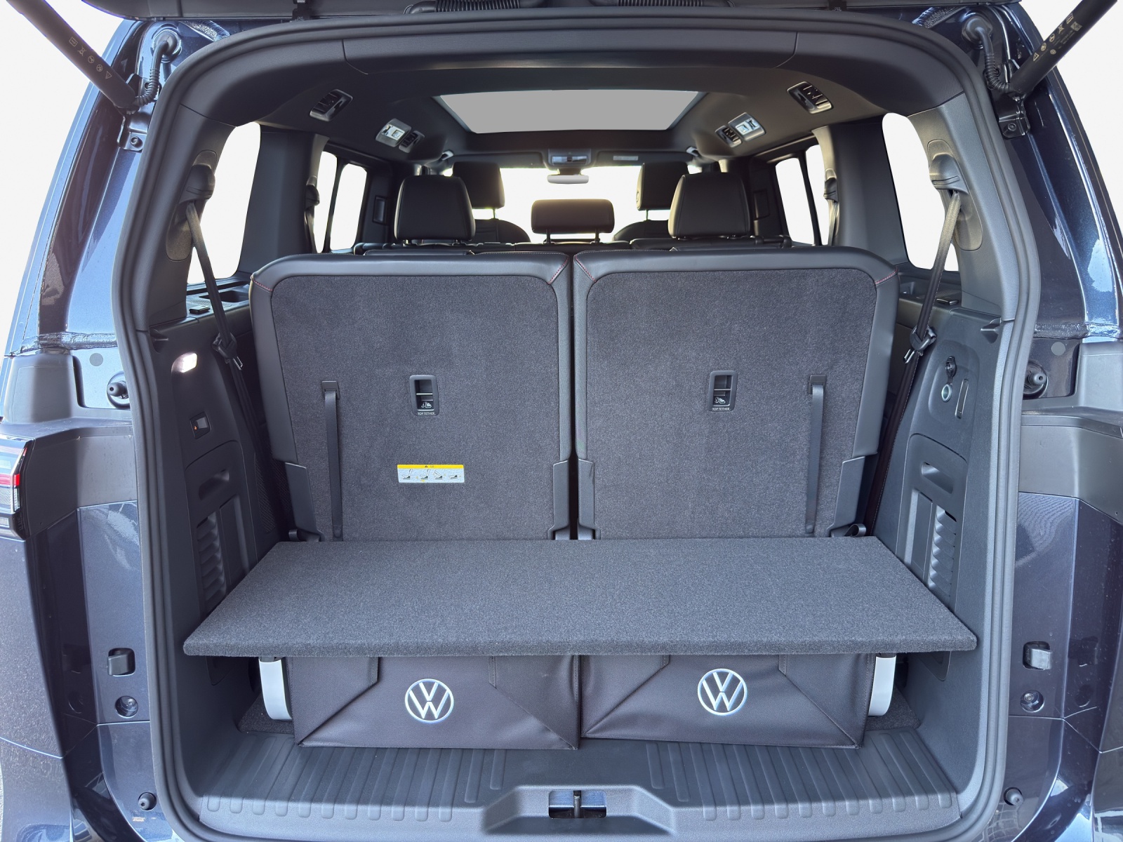 VW ID.Buzz LWB GTX 4 Motion-image-12