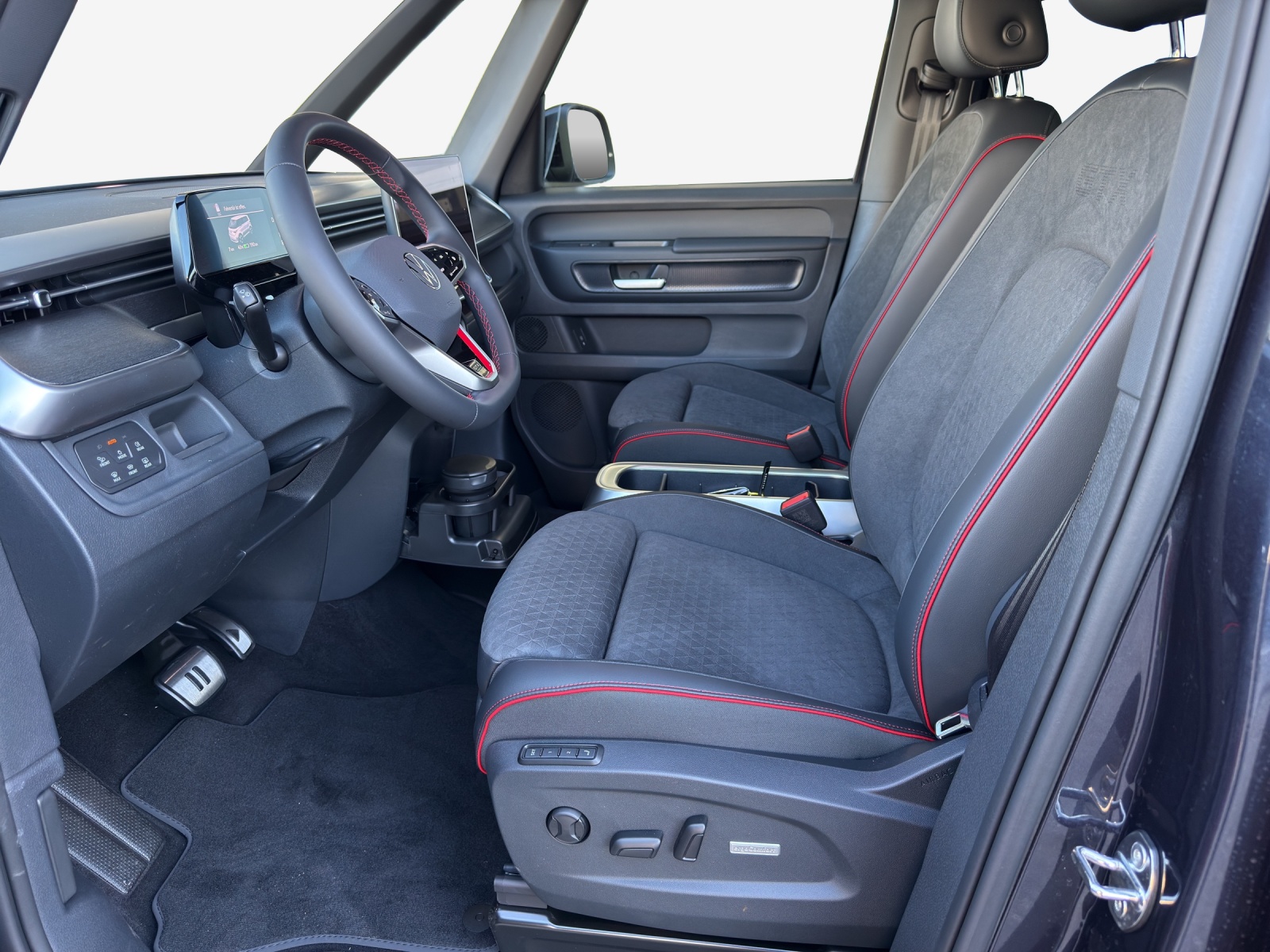 VW ID.Buzz LWB GTX 4 Motion-image-7