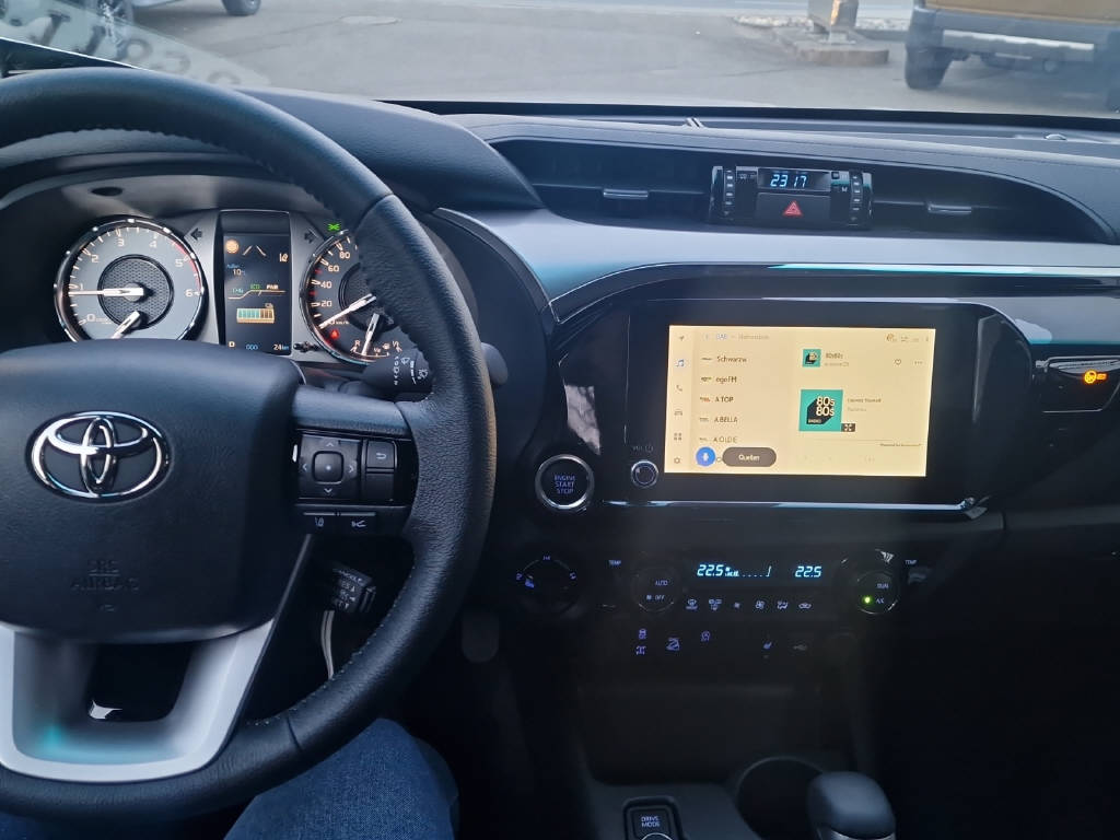 TOYOTA Hilux 2.8d MHEV Style Double Cab 4x4-image-10